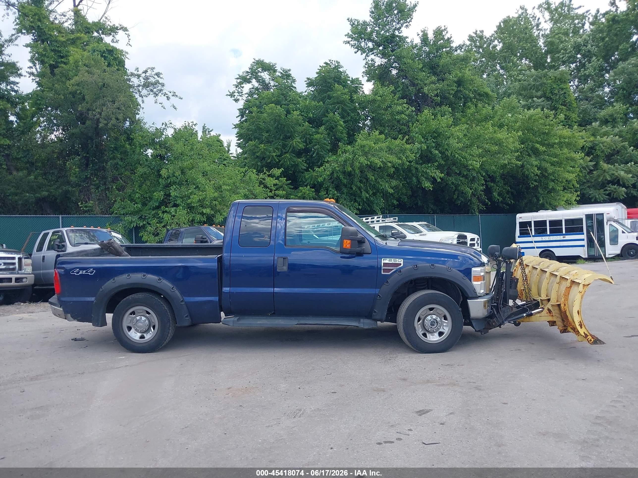 2009 Ford Super Duty F-250 Srw Fx4/lariat/xl/xlt Blue vin: 1FTSX21R99EB08324