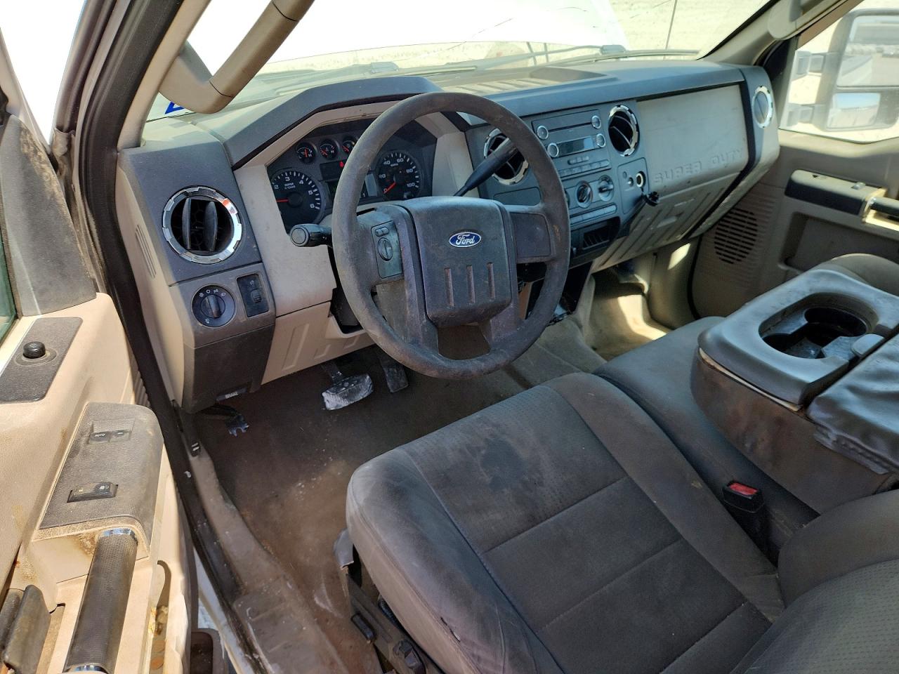 2010 Ford F250 Super Duty White vin: 1FTSX2A53AEA19057