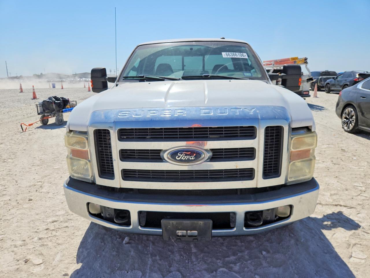 2010 Ford F250 Super Duty White vin: 1FTSX2A53AEA19057