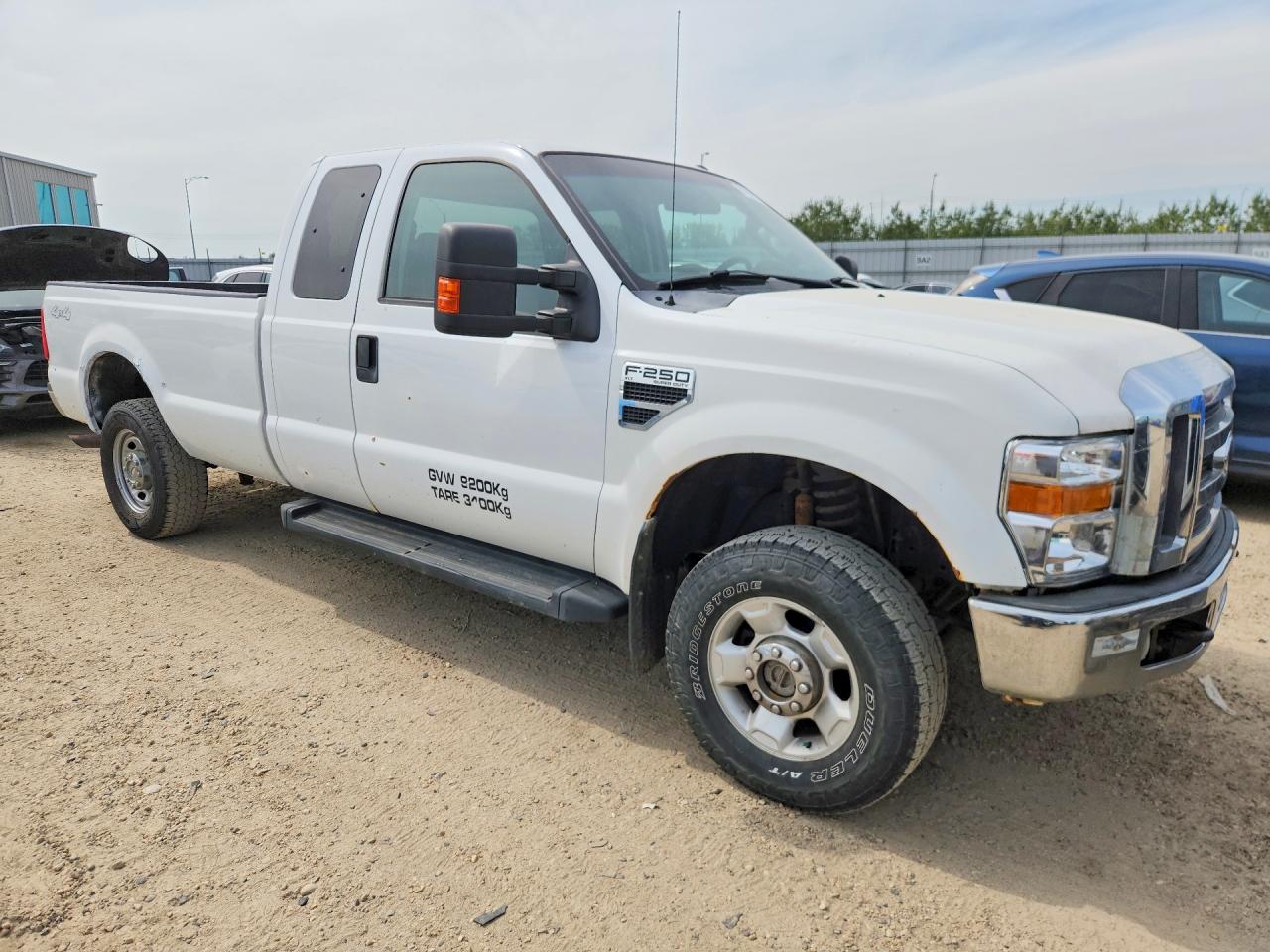 2010 Ford F250 Super Duty White vin: 1FTSX2B54AEA30194