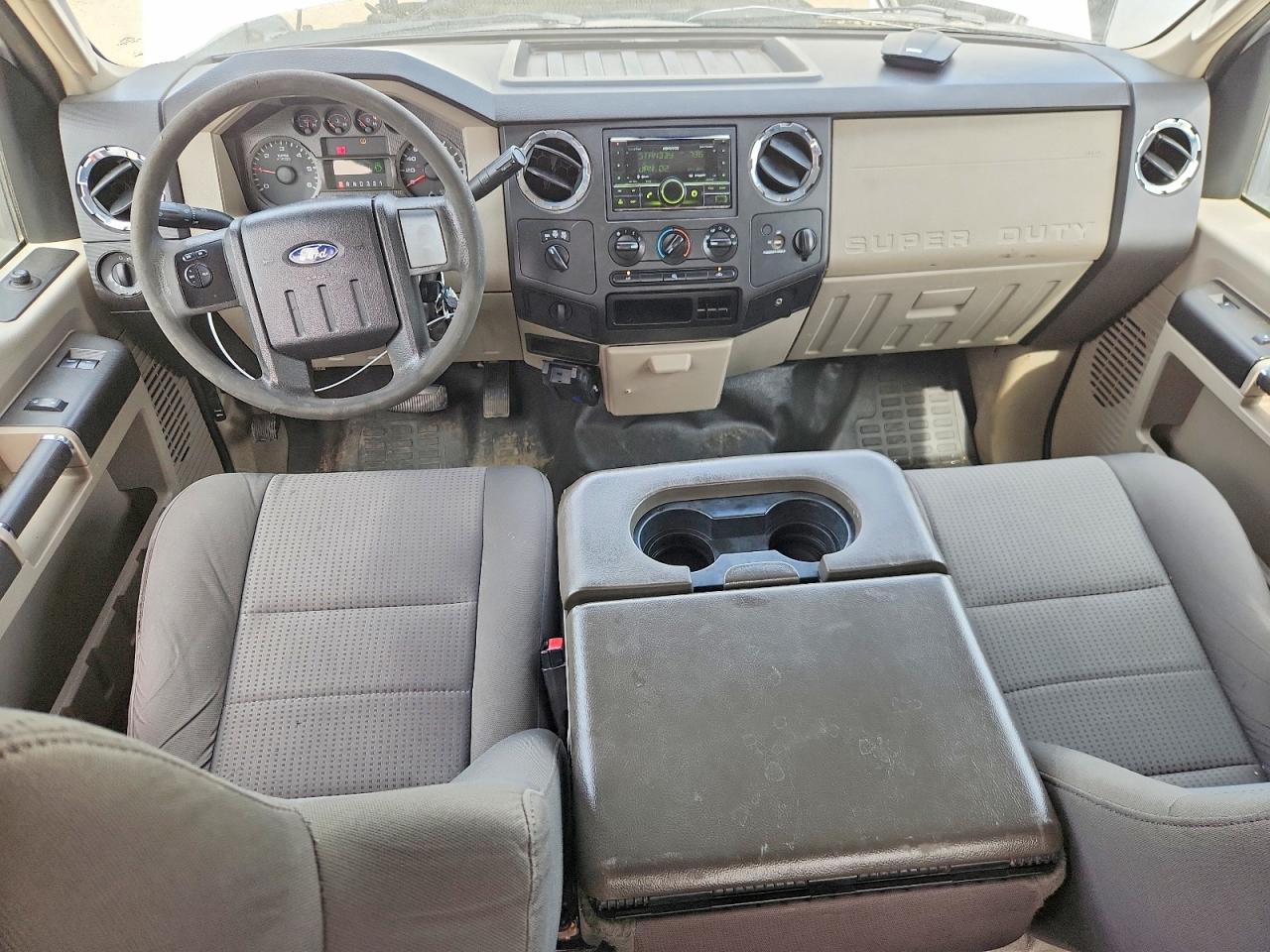 2010 Ford F250 Super Duty White vin: 1FTSX2B54AEA30194