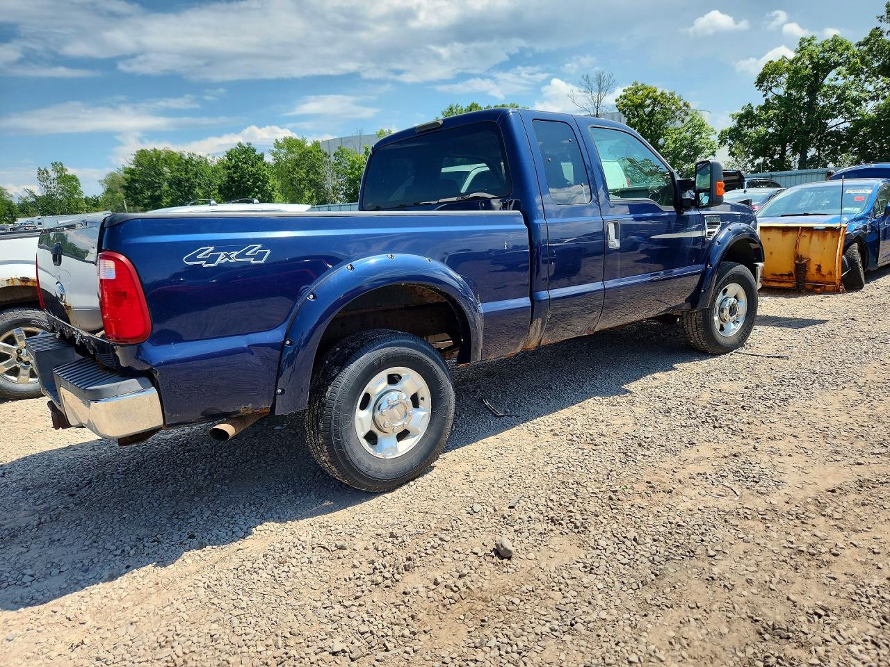 2010 Ford F250 Super Duty Синий vin: 1FTSX2B56AEB20396