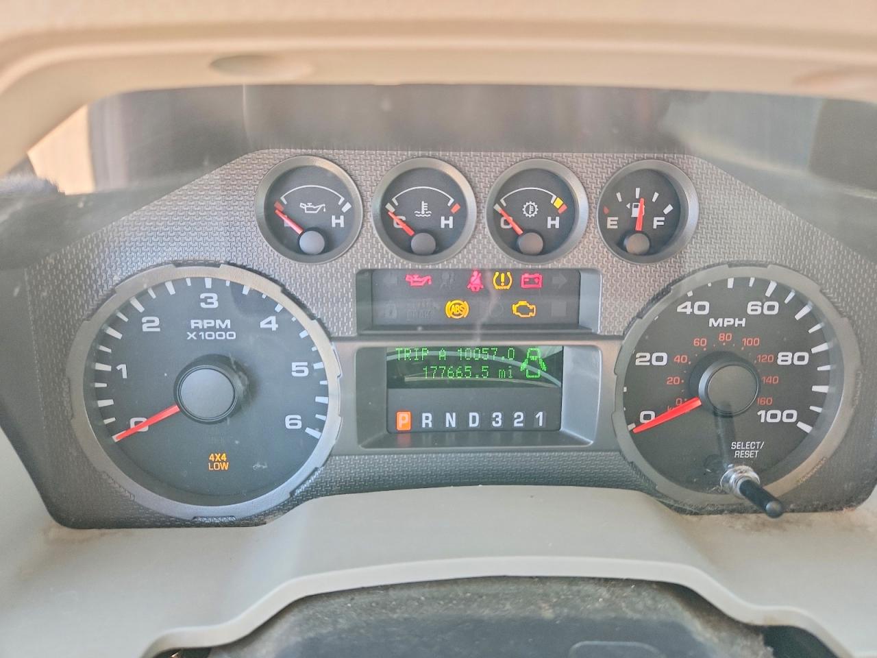 2010 Ford F250 Super Duty Синий vin: 1FTSX2B56AEB20396