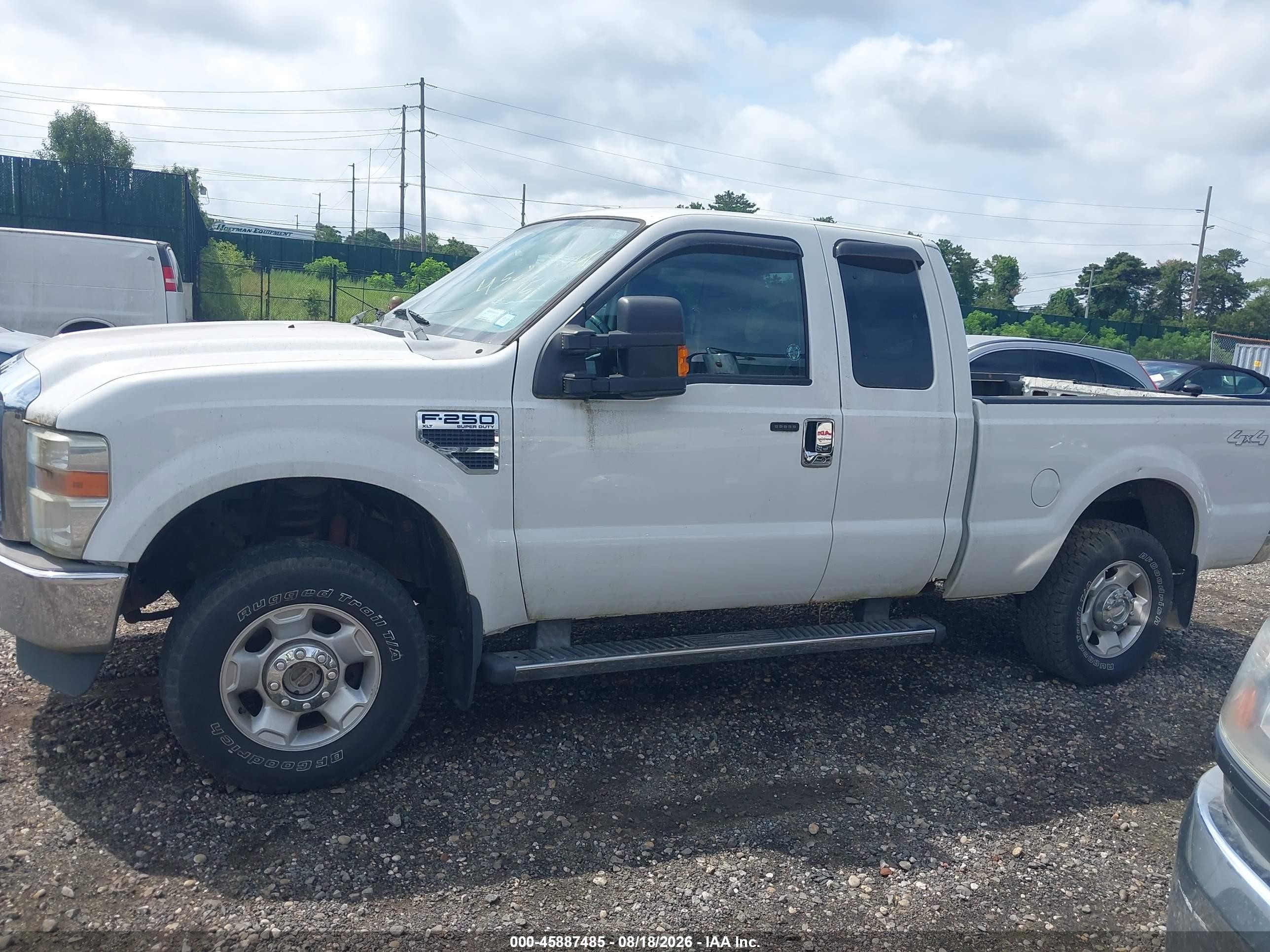 2010 Ford Super Duty F-250 Srw Lariat/xl/xlt White vin: 1FTSX2B58AEB40441