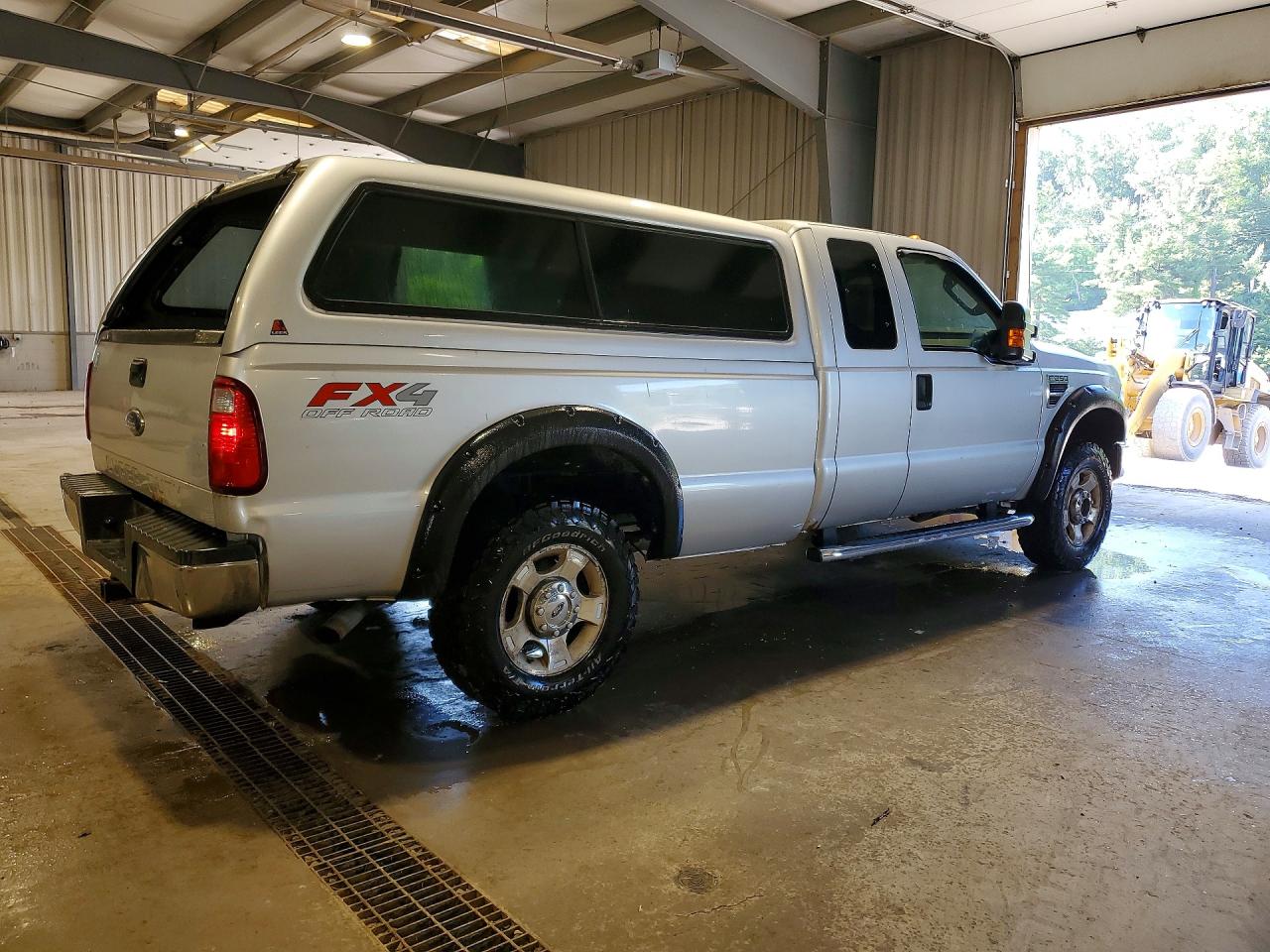 2010 Ford F250 Super Duty Silver vin: 1FTSX2B59AEA41482