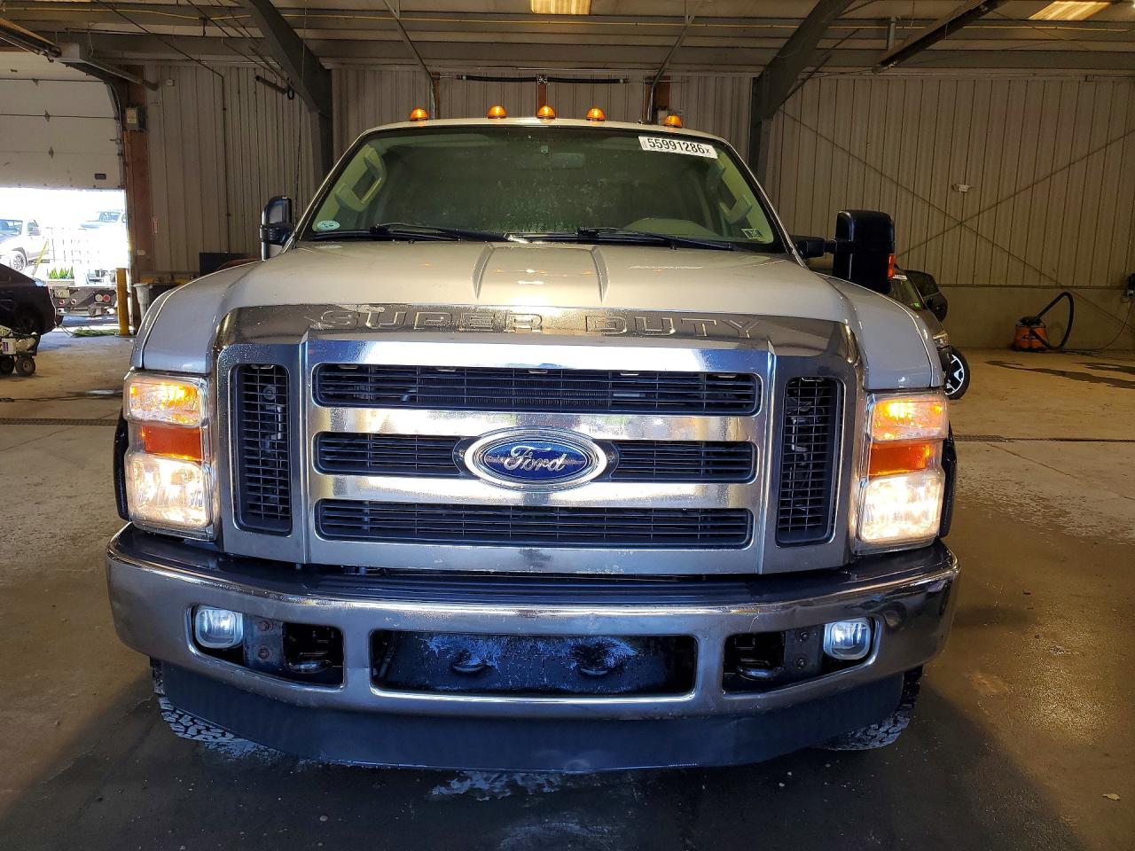2010 Ford F250 Super Duty Silver vin: 1FTSX2B59AEA41482