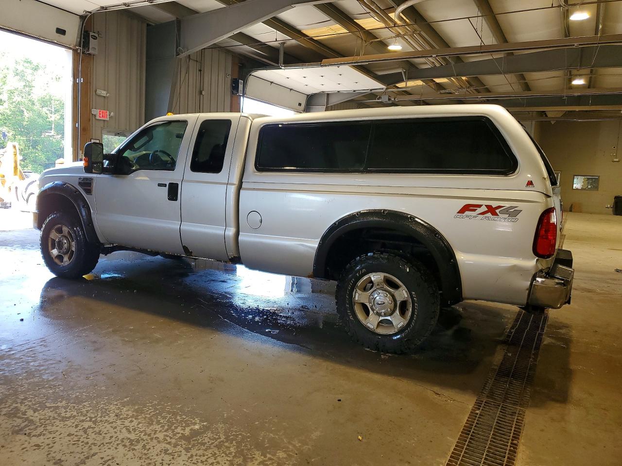 2010 Ford F250 Super Duty Silver vin: 1FTSX2B59AEA41482
