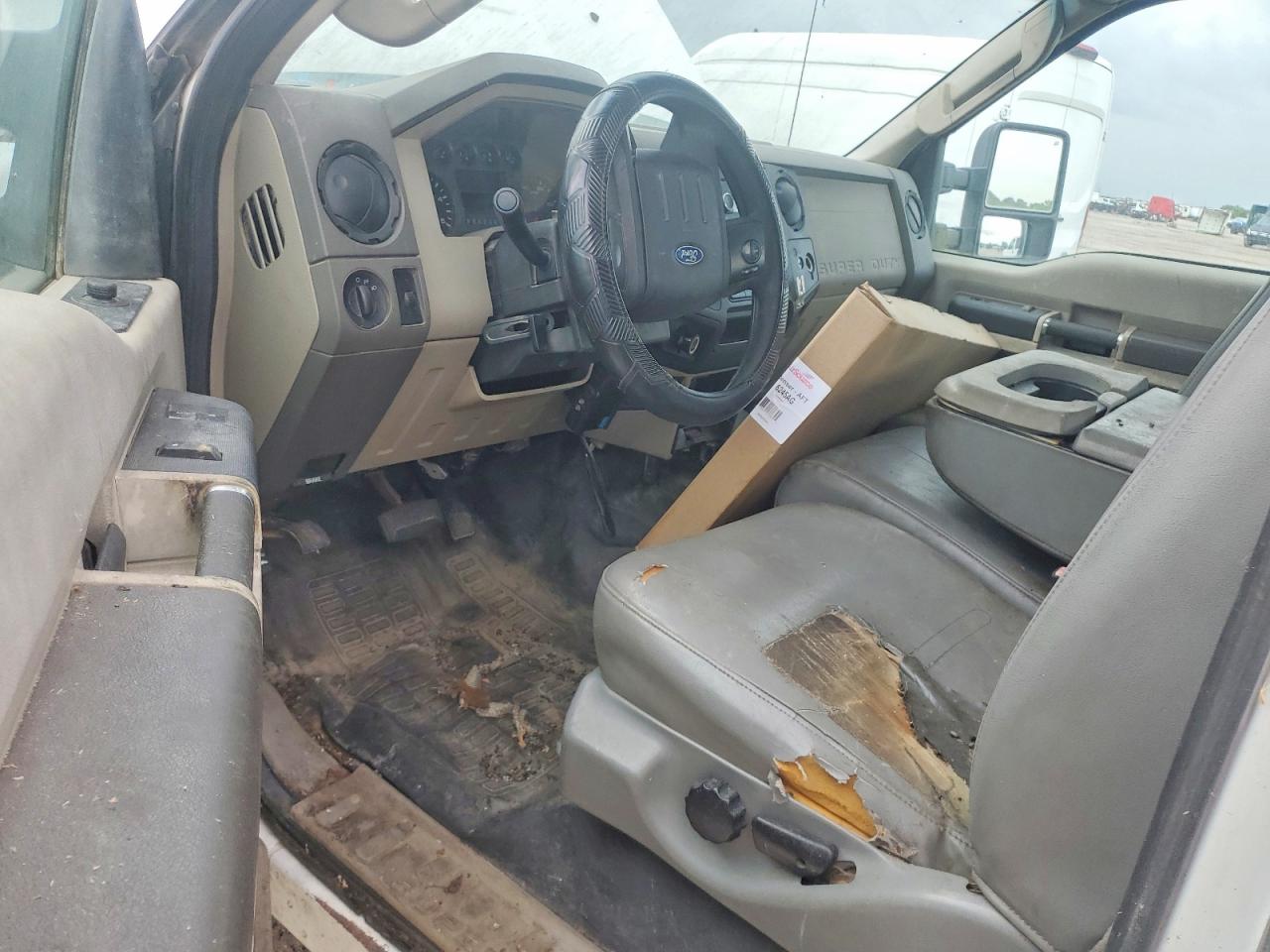 2010 Ford F250 Super Duty White vin: 1FTSX2BR4AEA67264