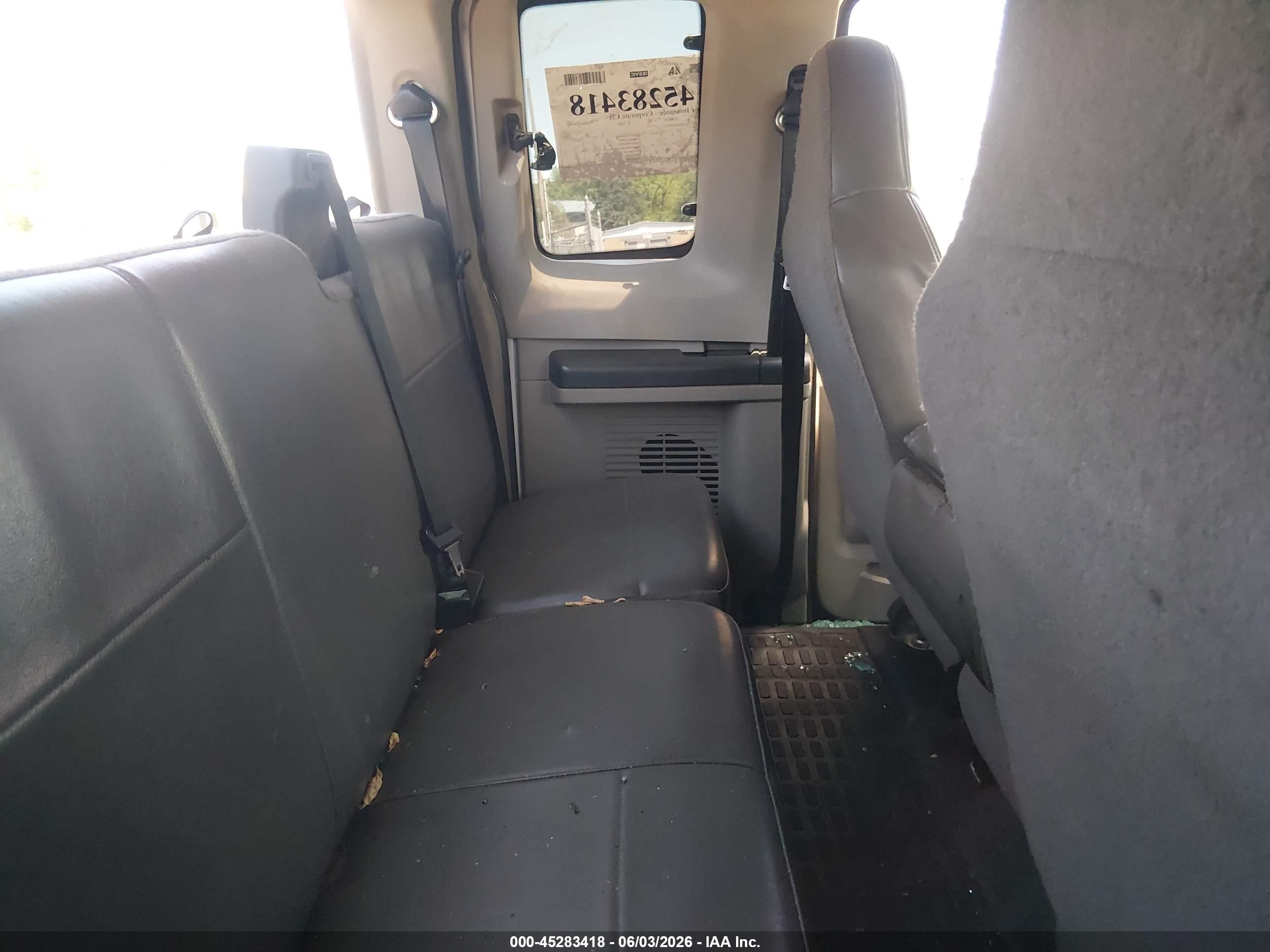 2010 Ford F-250 Lariat/xl/xlt White vin: 1FTSX2BR4AEB15135