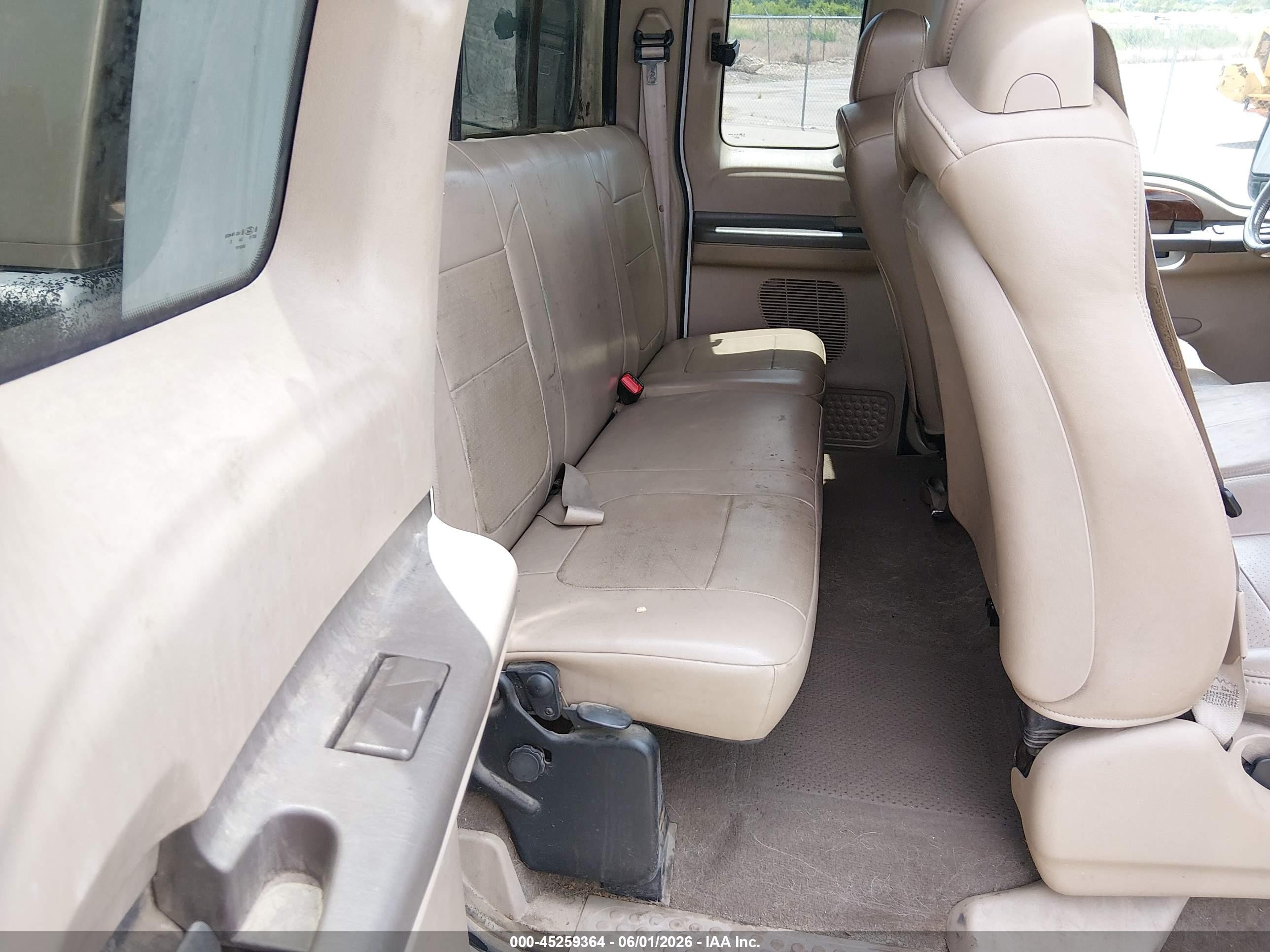 2001 Ford F-350 Lariat/xl/xlt White vin: 1FTSX31F91EB48449