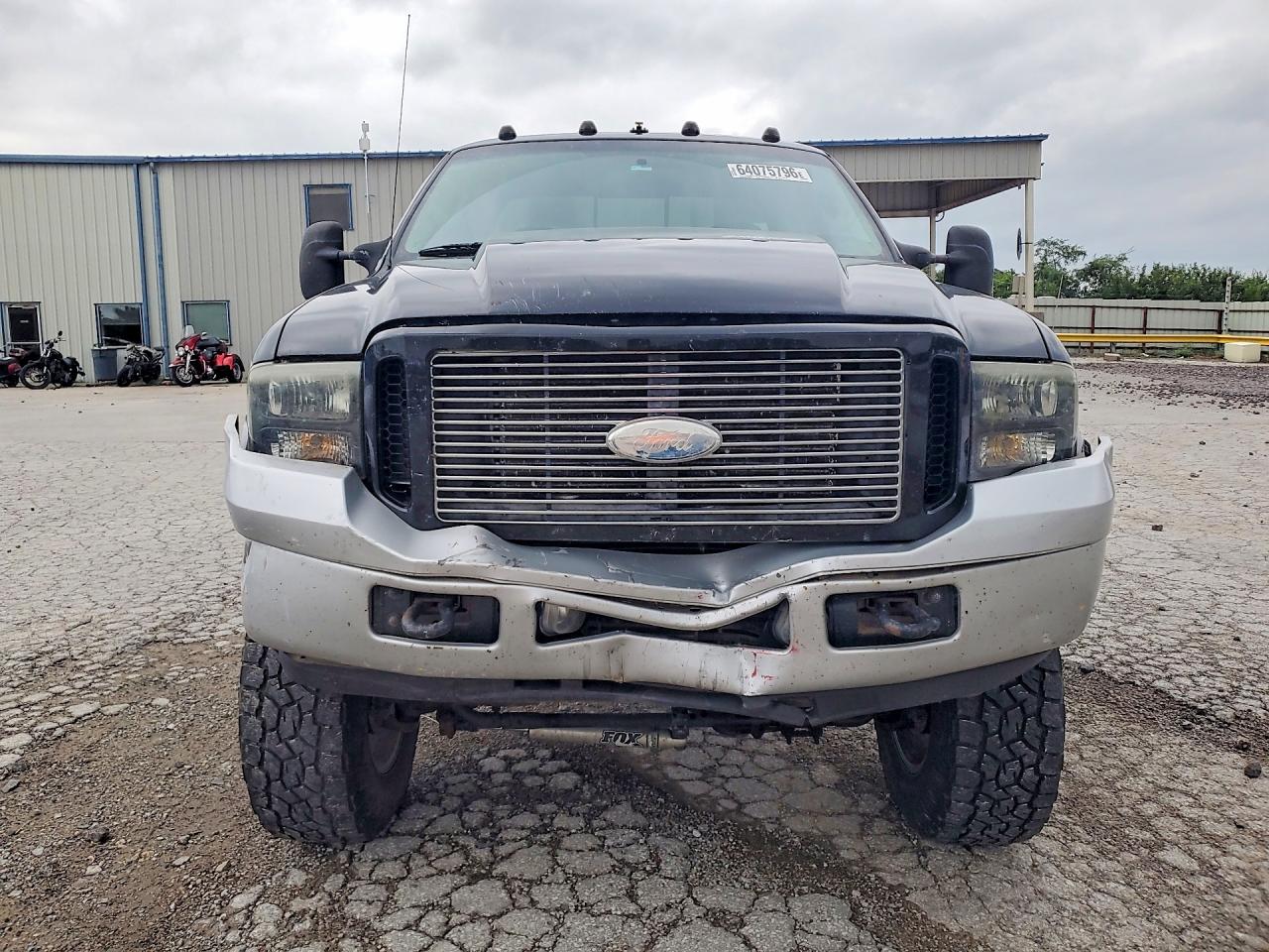 2003 Ford F350 Two Tone vin: 1FTSX31F93EB00128