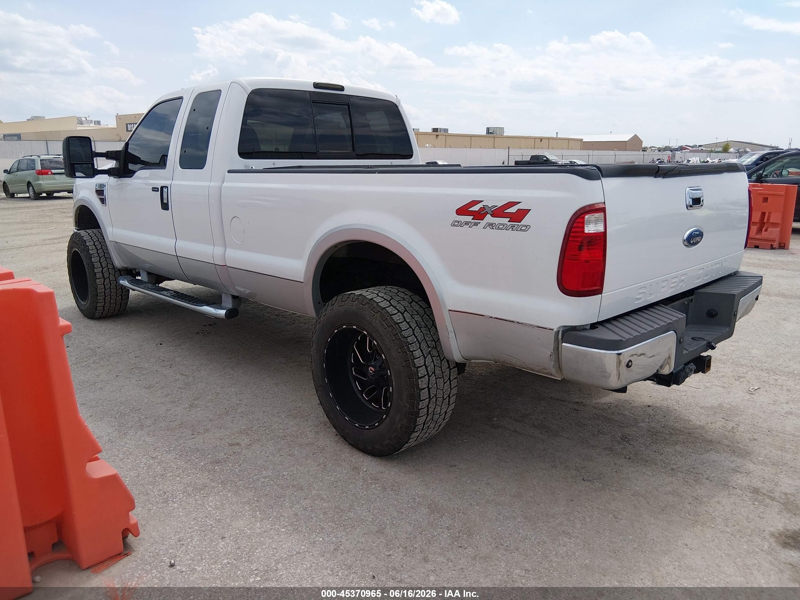 2008 Ford F-350 Fx4/lariat/xl/xlt White vin: 1FTSX31R18EA47765