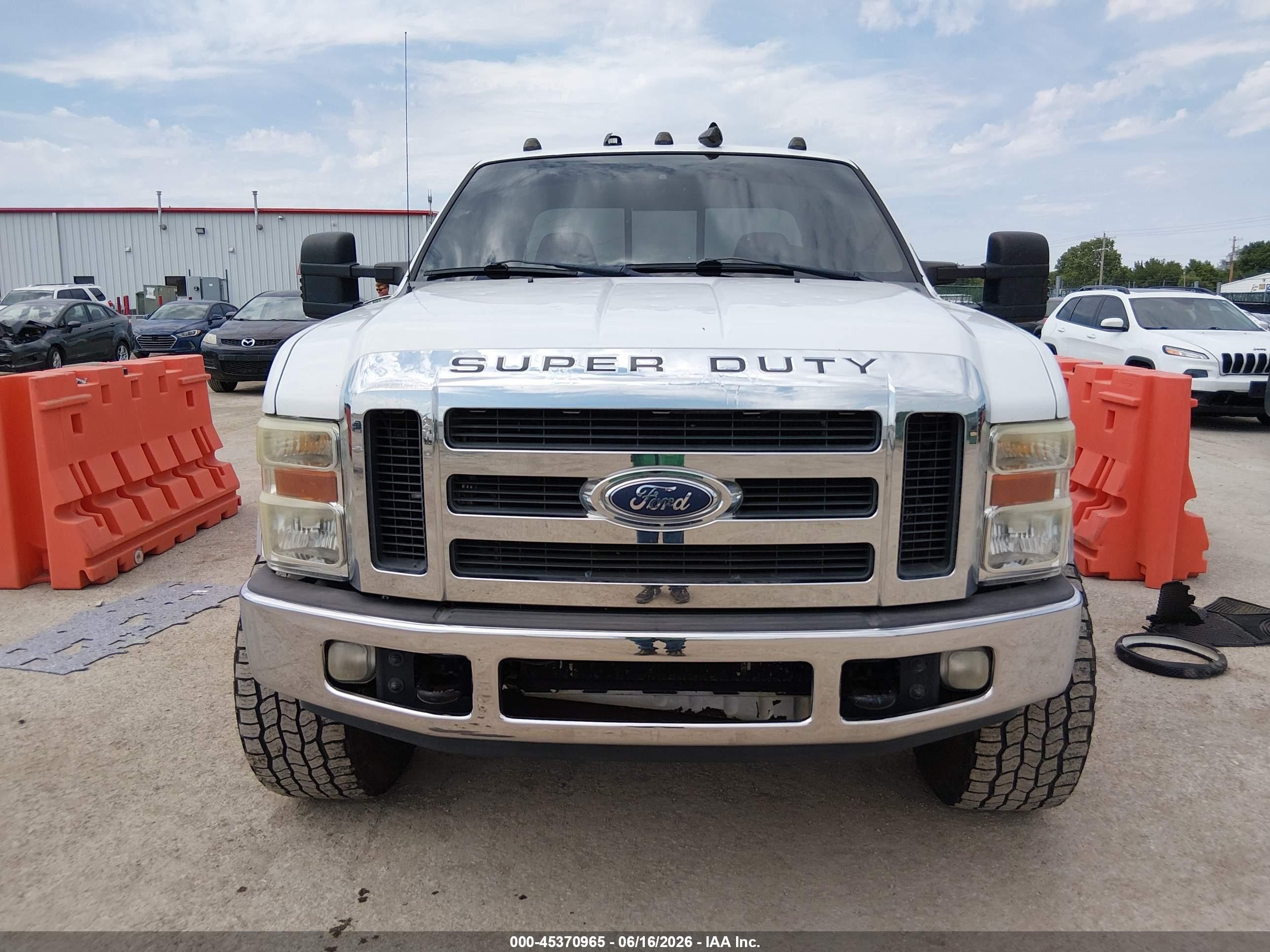 2008 Ford F-350 Fx4/lariat/xl/xlt White vin: 1FTSX31R18EA47765