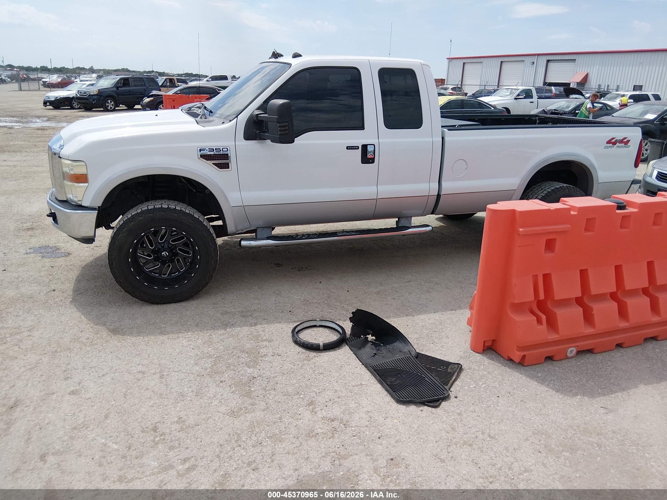 2008 Ford F-350 Fx4/lariat/xl/xlt White vin: 1FTSX31R18EA47765