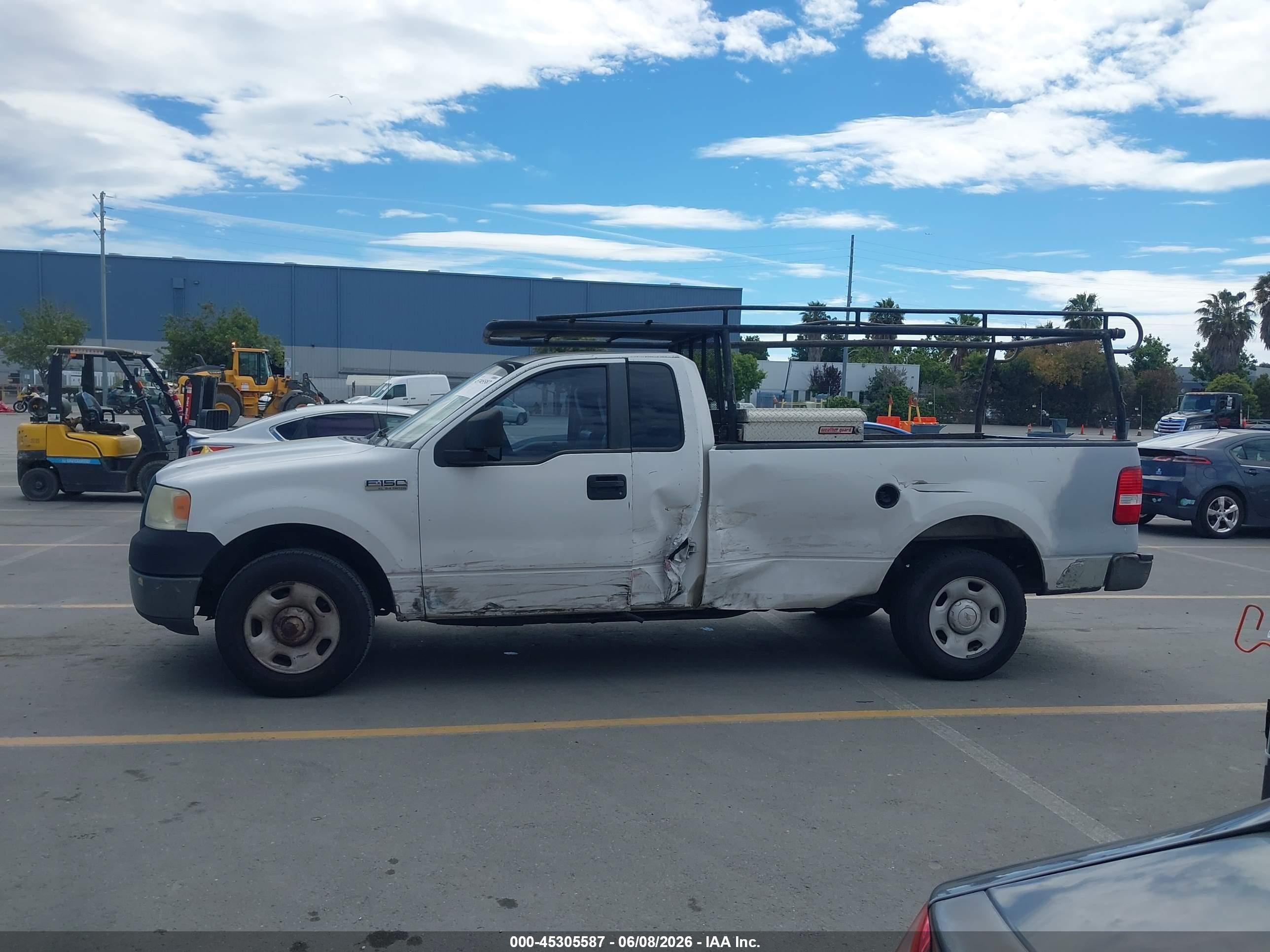 2005 Ford F-150 Xl/xlt White vin: 1FTVF12505NC10465