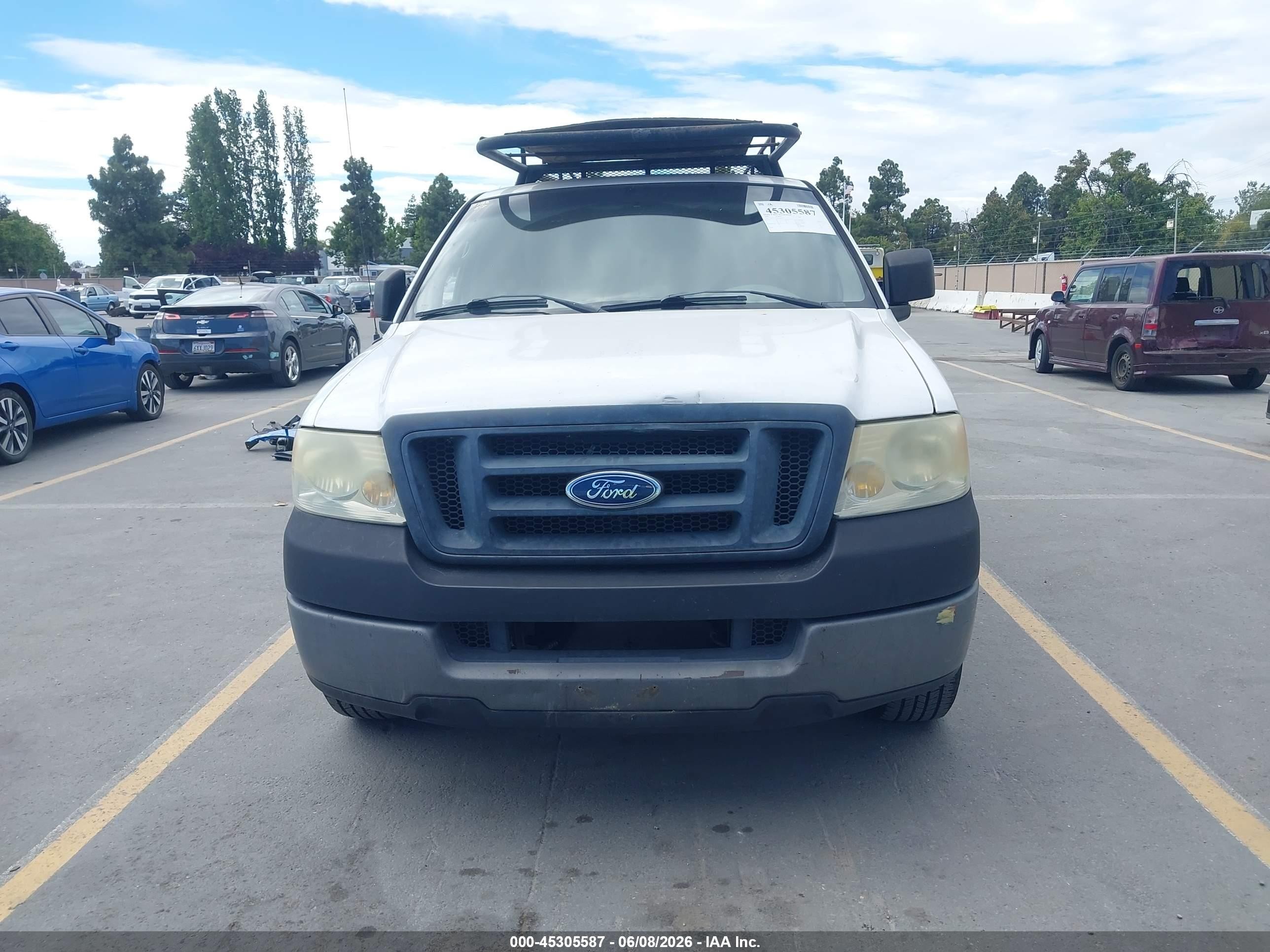 2005 Ford F-150 Xl/xlt White vin: 1FTVF12505NC10465