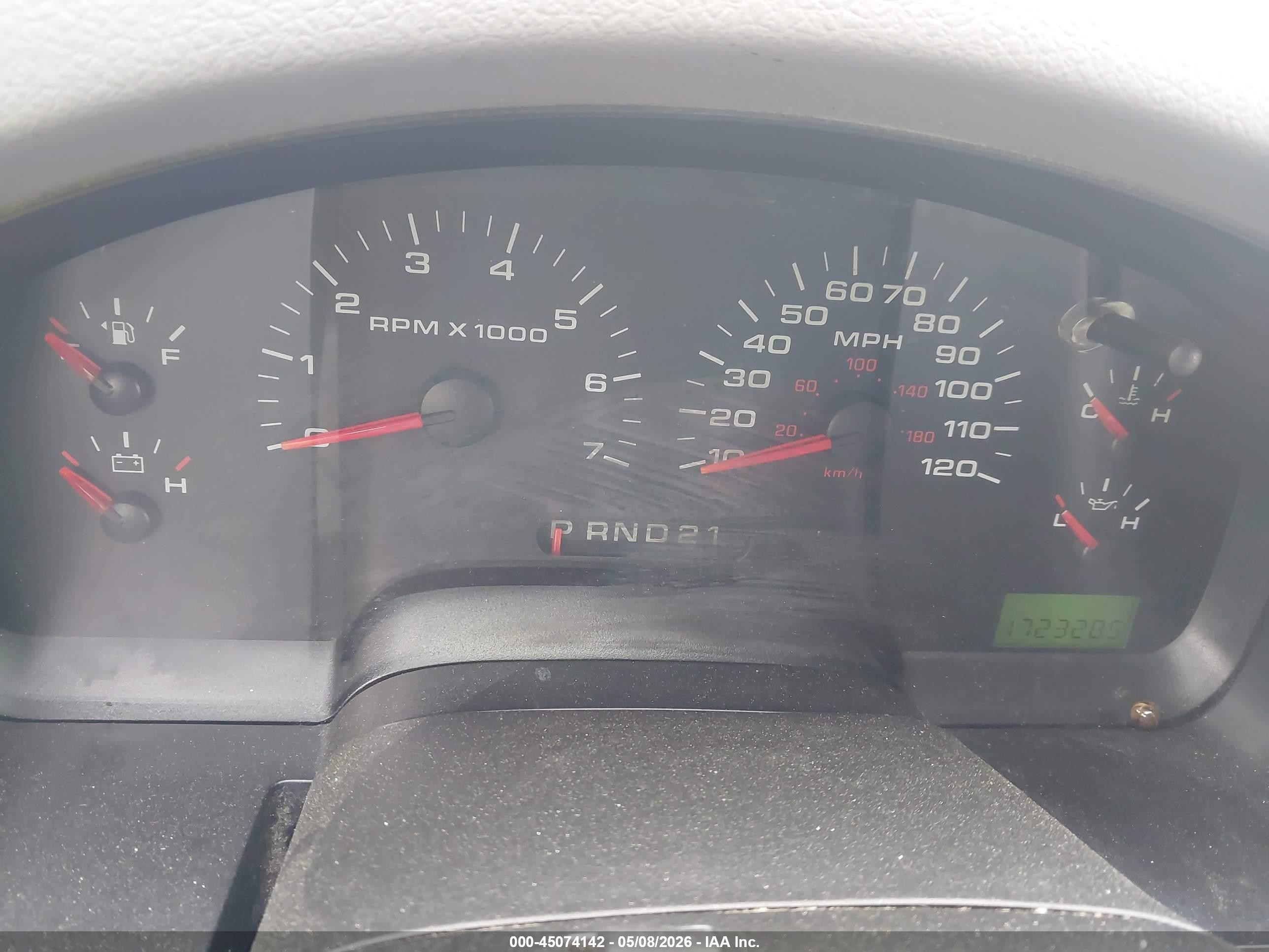 2005 Ford F-150 Xl/xlt White vin: 1FTVF12565NB49901