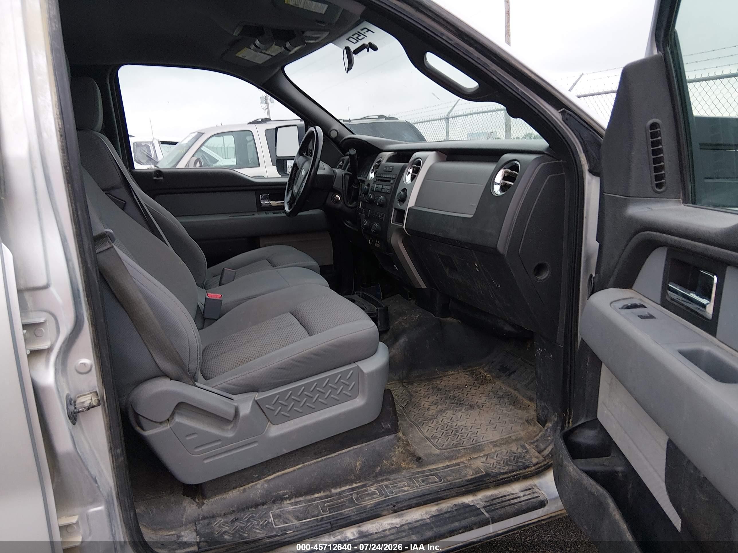 2012 Ford F-150 Xlt W/hd Payload Pkg Silver vin: 1FTVW1ET0CKD79846