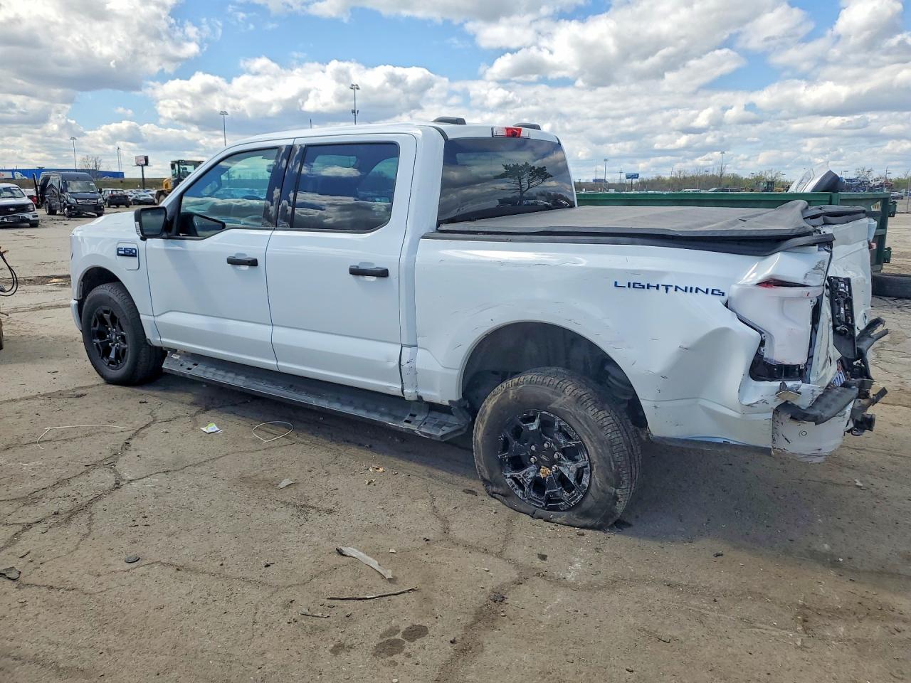 2025 Ford F150 Lightning Xlt White vin: 1FTVW3LK7SWG15843