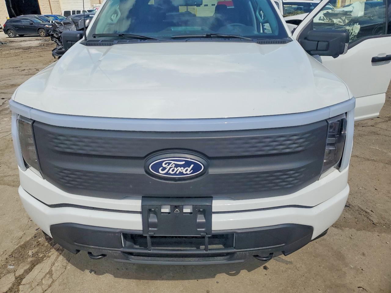 2025 Ford F150 Lightning Xlt White vin: 1FTVW3LK7SWG15843