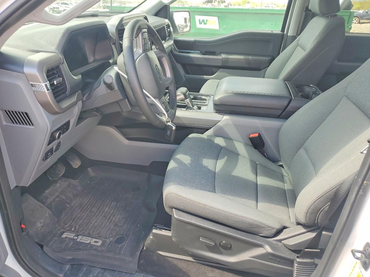 2025 Ford F150 Lightning Xlt White vin: 1FTVW3LK7SWG15843