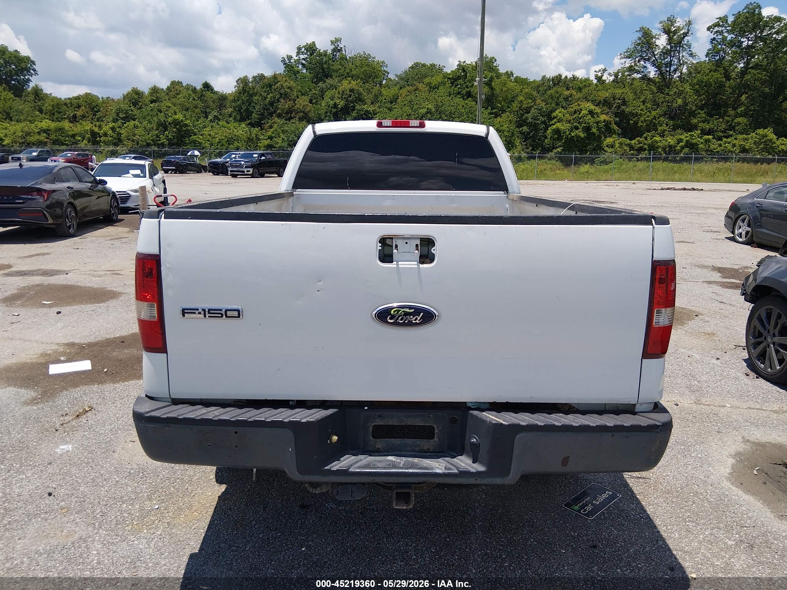 2008 Ford F-150 Xl/xlt White vin: 1FTVX12518KD69465