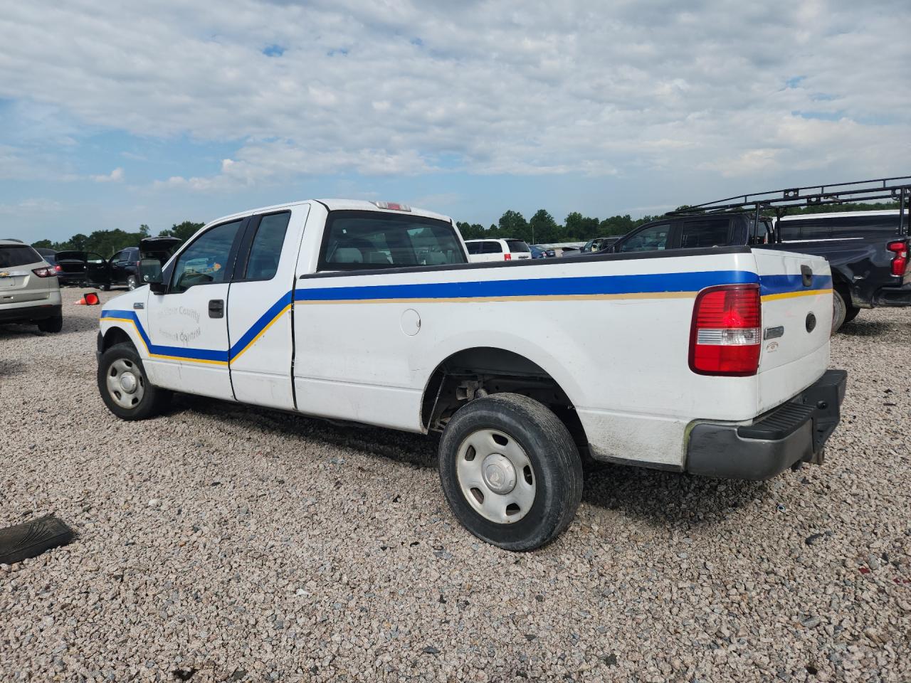 2006 Ford F150 Two Tone vin: 1FTVX12546NA80558