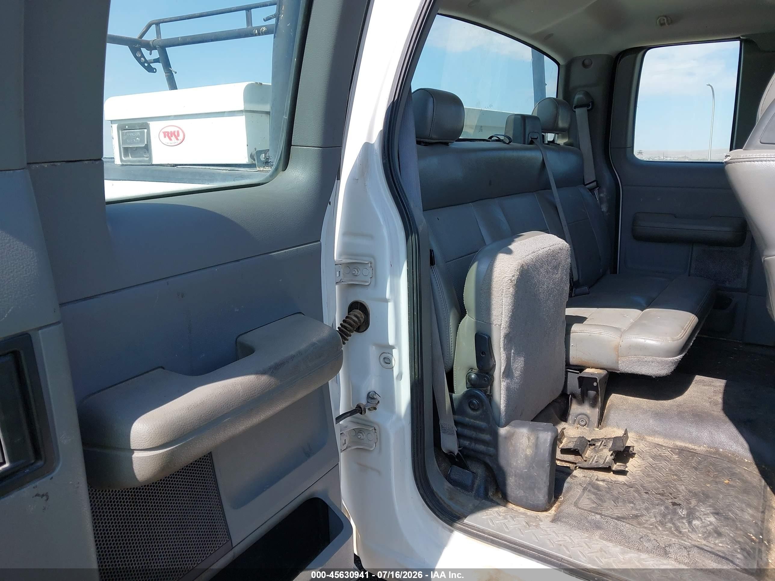 2008 Ford F-150 Xl/xlt Белый vin: 1FTVX12558KB53957