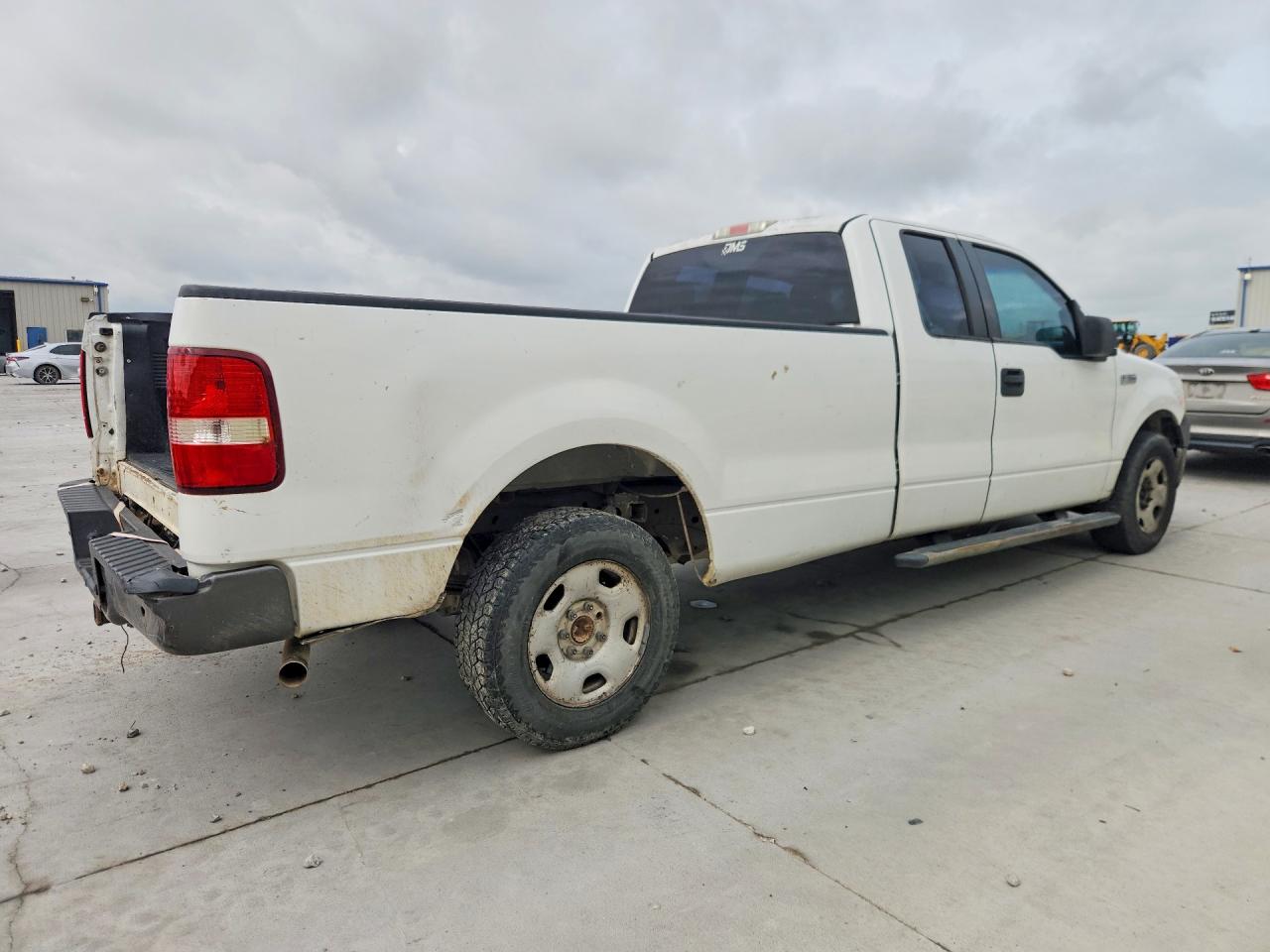 2008 Ford F150 White vin: 1FTVX12588KE55971