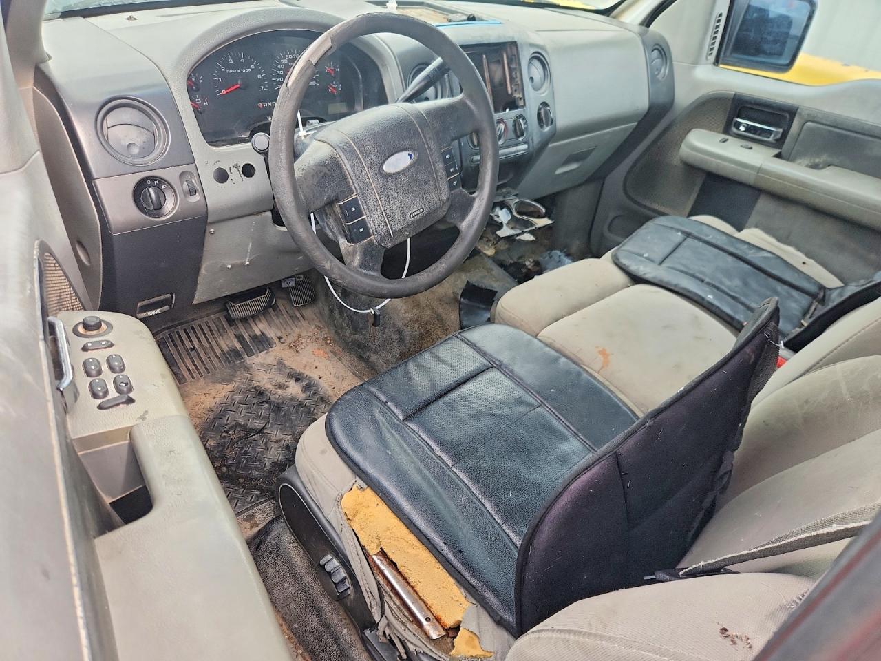 2008 Ford F150 White vin: 1FTVX12588KE55971