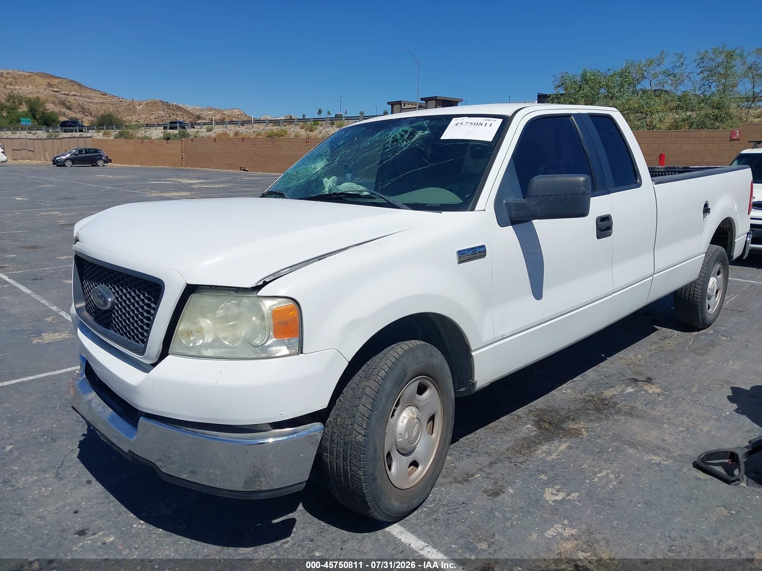 2005 Ford F-150 Lariat/xl/xlt White vin: 1FTVX125X5NC01916
