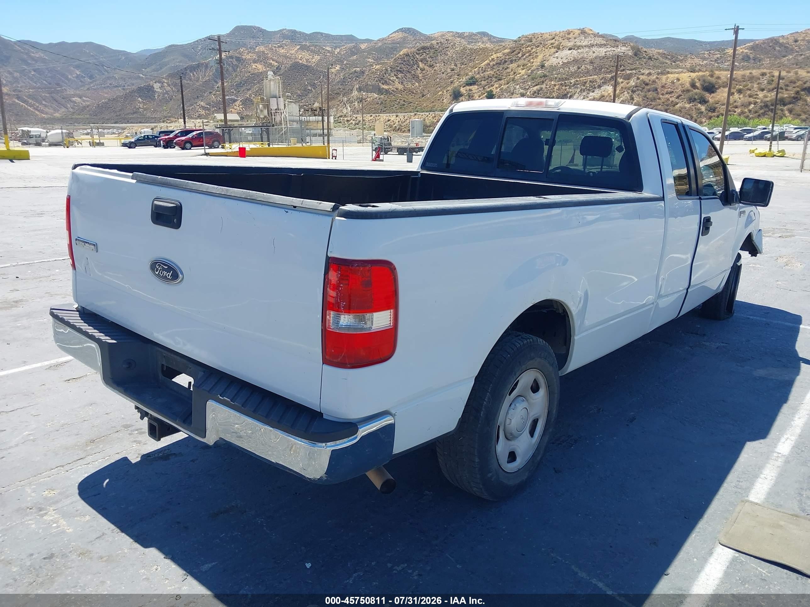 2005 Ford F-150 Lariat/xl/xlt White vin: 1FTVX125X5NC01916