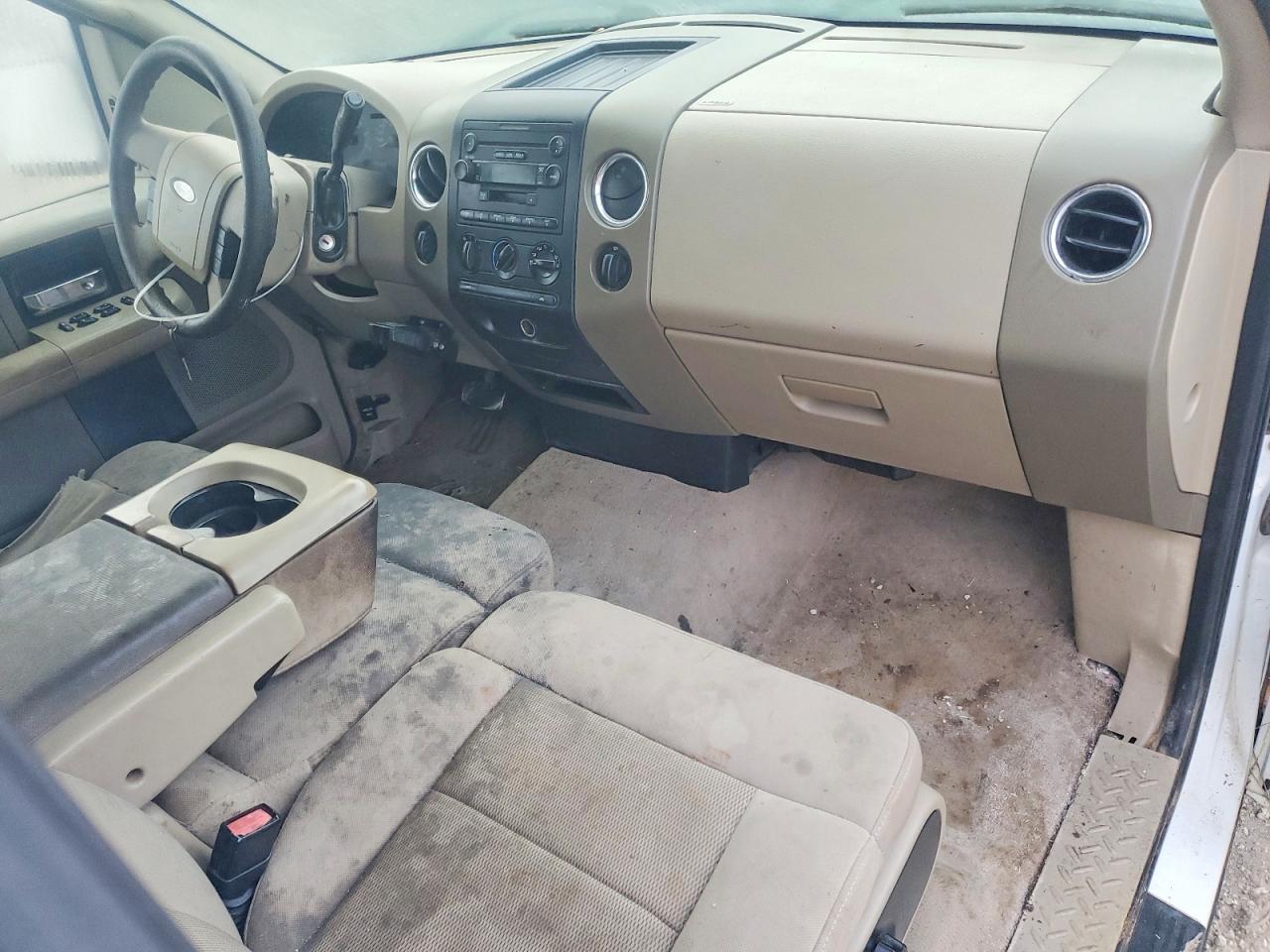 2004 Ford F150 White vin: 1FTVX14524NA56866