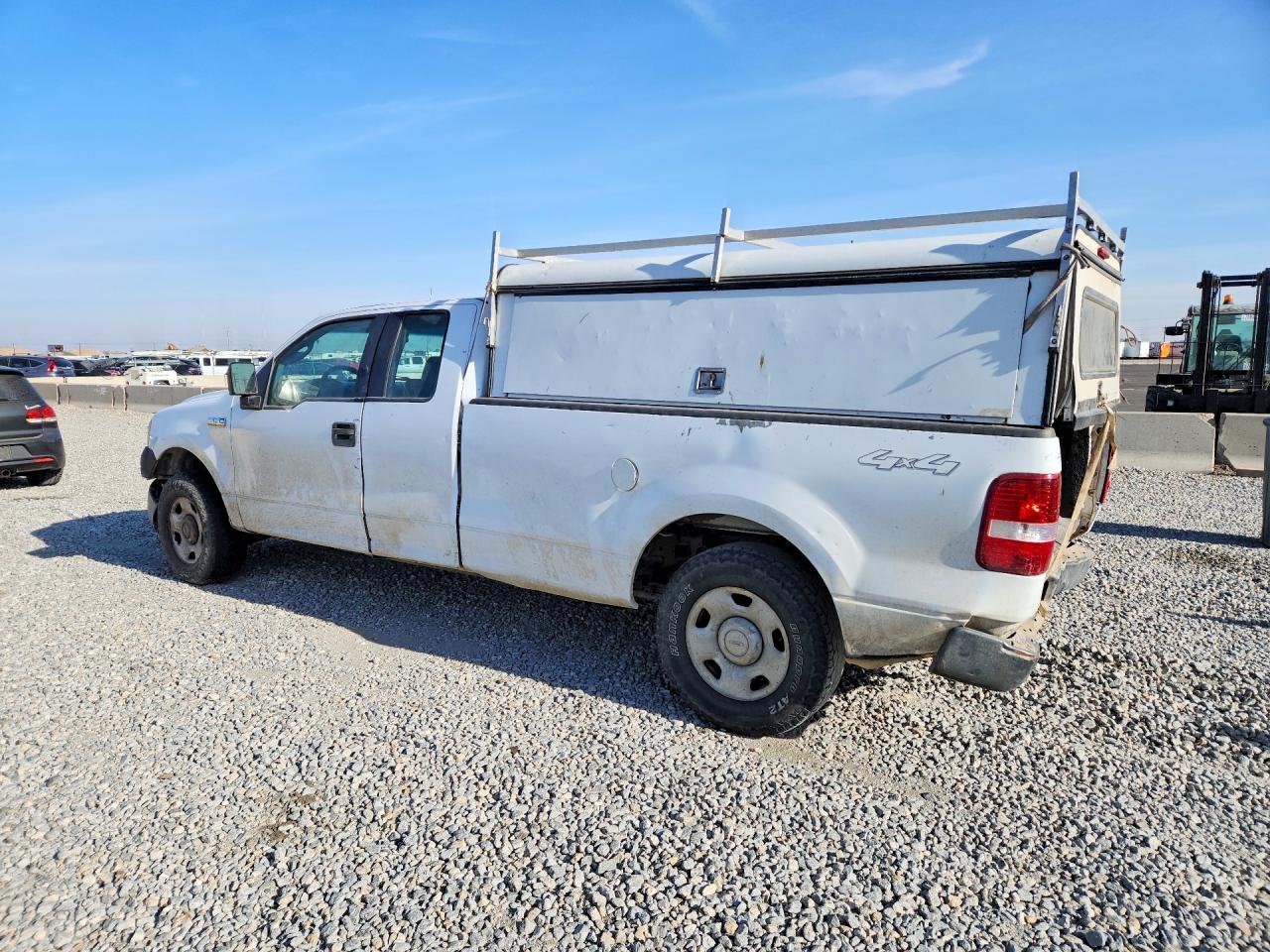 2005 Ford F-150 White vin: 1FTVX14565NC01697