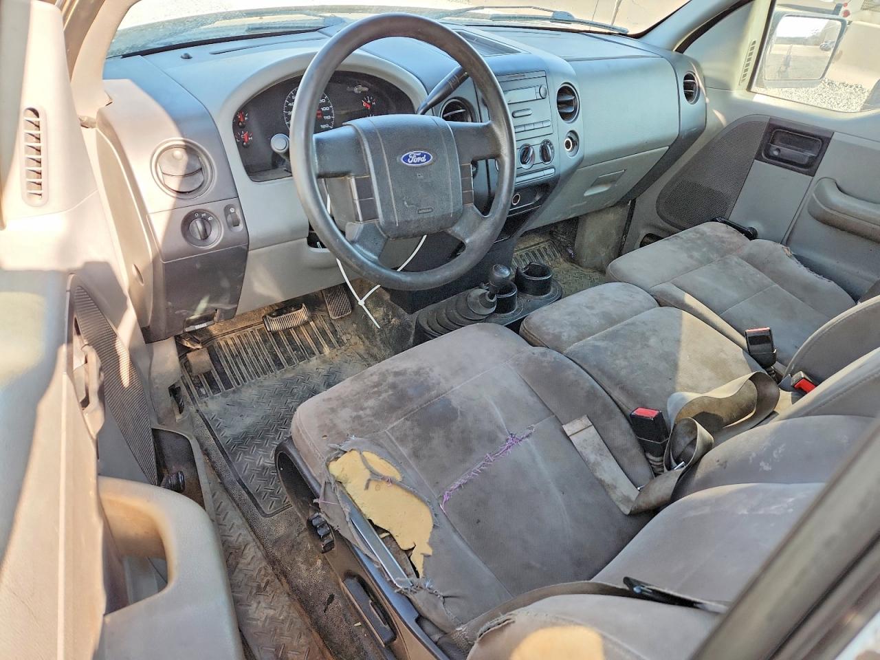 2005 Ford F-150 White vin: 1FTVX14565NC01697