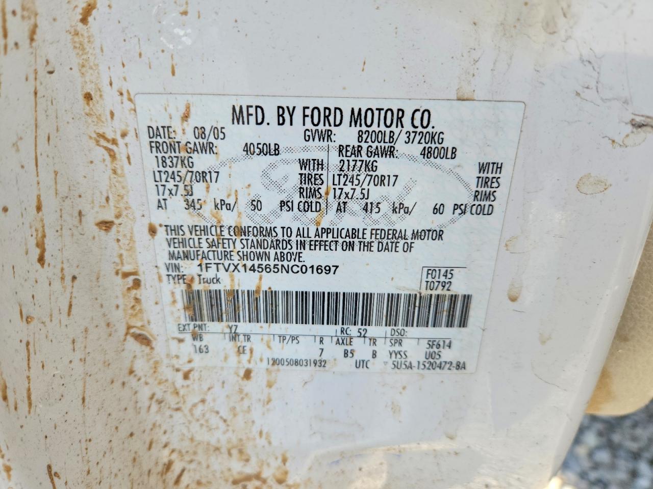 2005 Ford F-150 White vin: 1FTVX14565NC01697