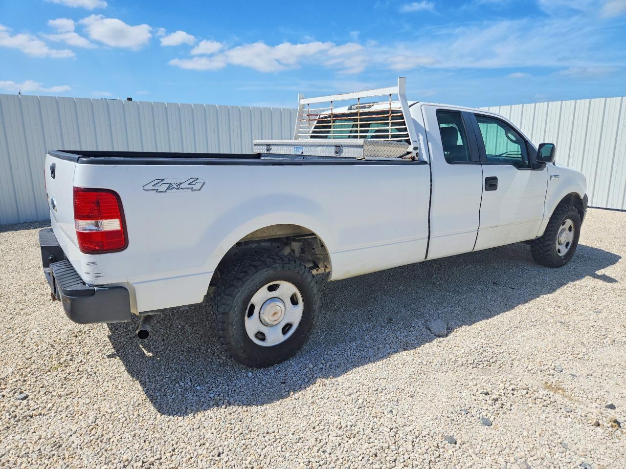 2007 Ford F150 White vin: 1FTVX14577NA37069