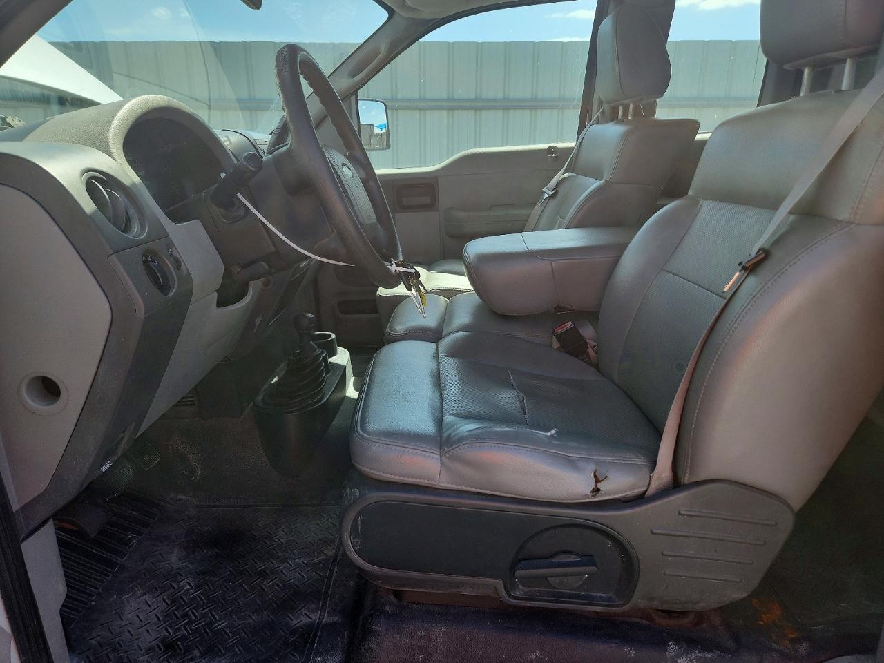 2007 Ford F150 White vin: 1FTVX14577NA37069
