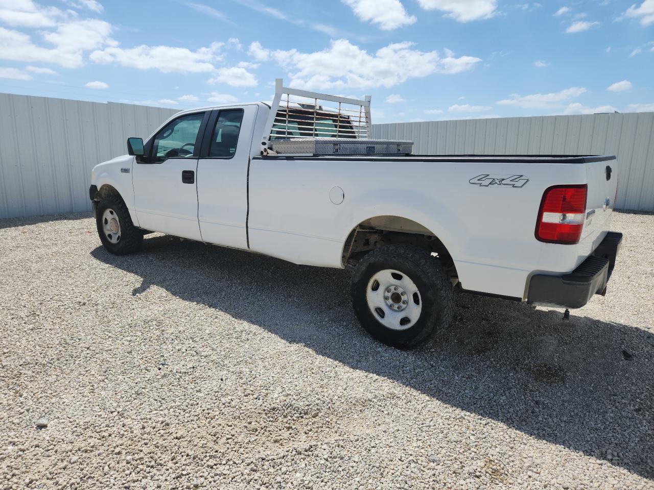 2007 Ford F150 White vin: 1FTVX14577NA37069 Damage: Left Rear Center Cap, Missing, Replacement Required