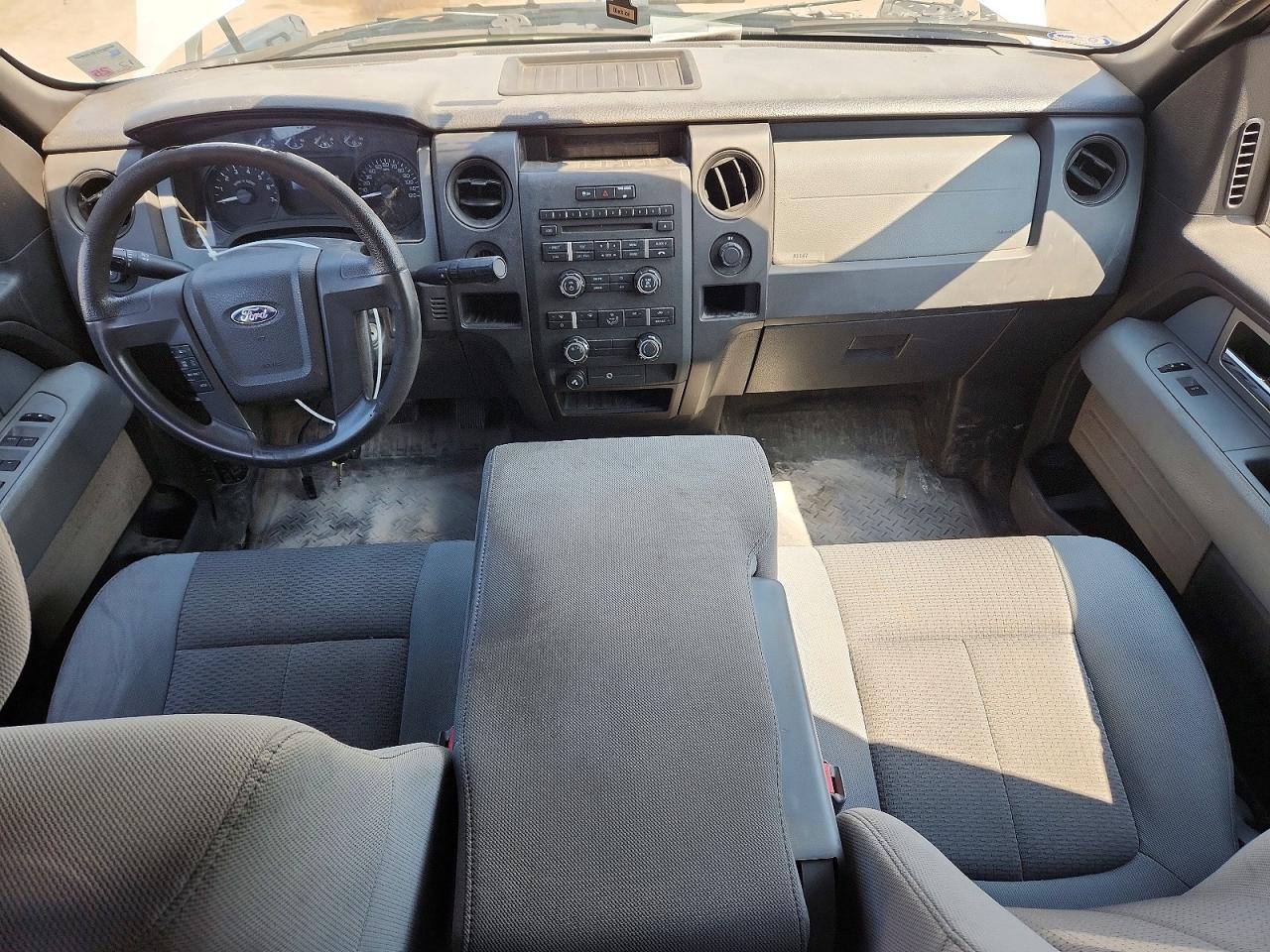 2011 Ford F150 Super Cab White vin: 1FTVX1CF3BKD98285