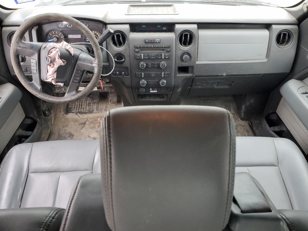 2014 Ford F150 Super Cab White vin: 1FTVX1CF9EKD82533
