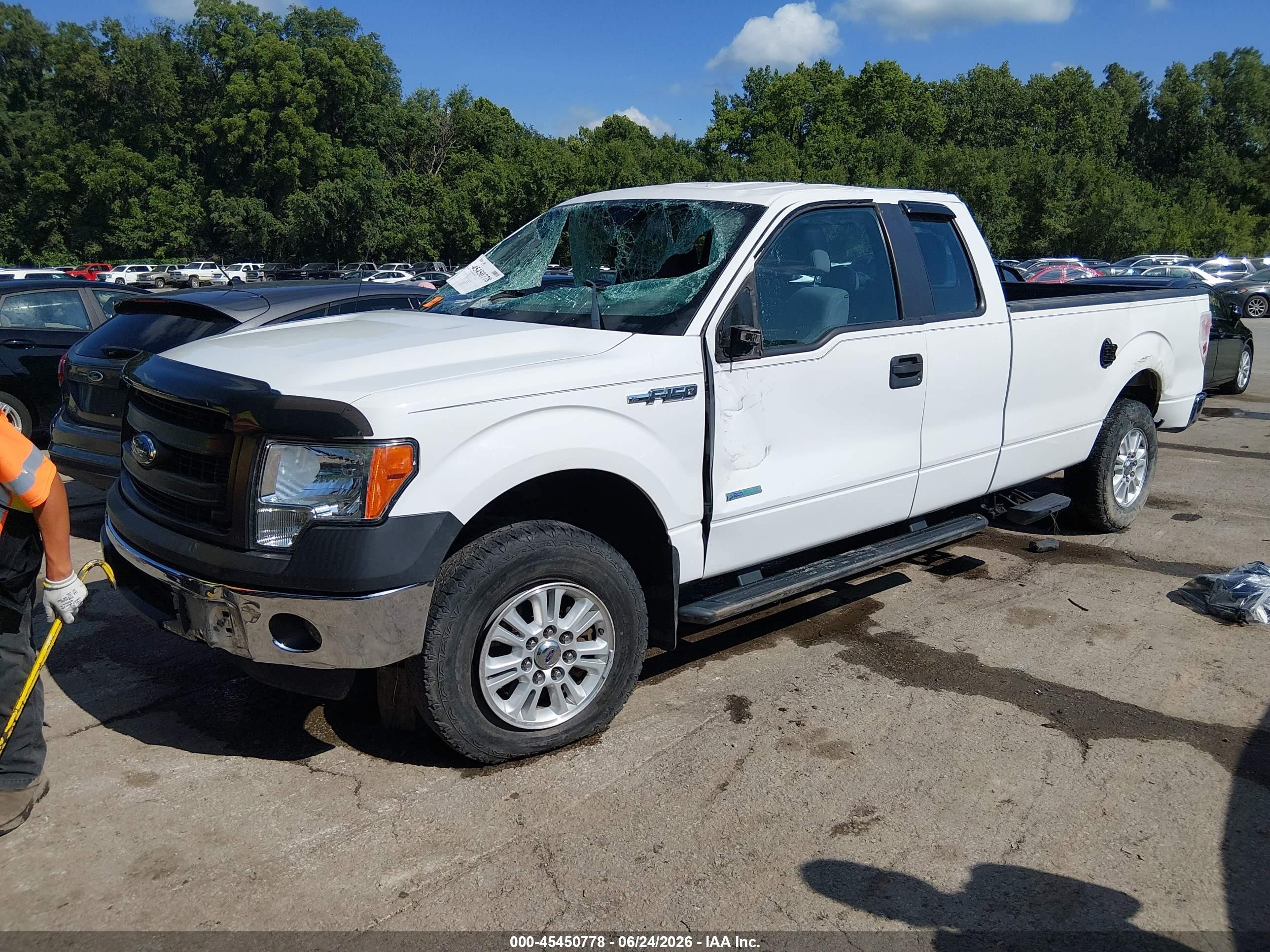 2013 Ford F-150 Xl W/hd Payload Pkg White vin: 1FTVX1CT8DKF42082
