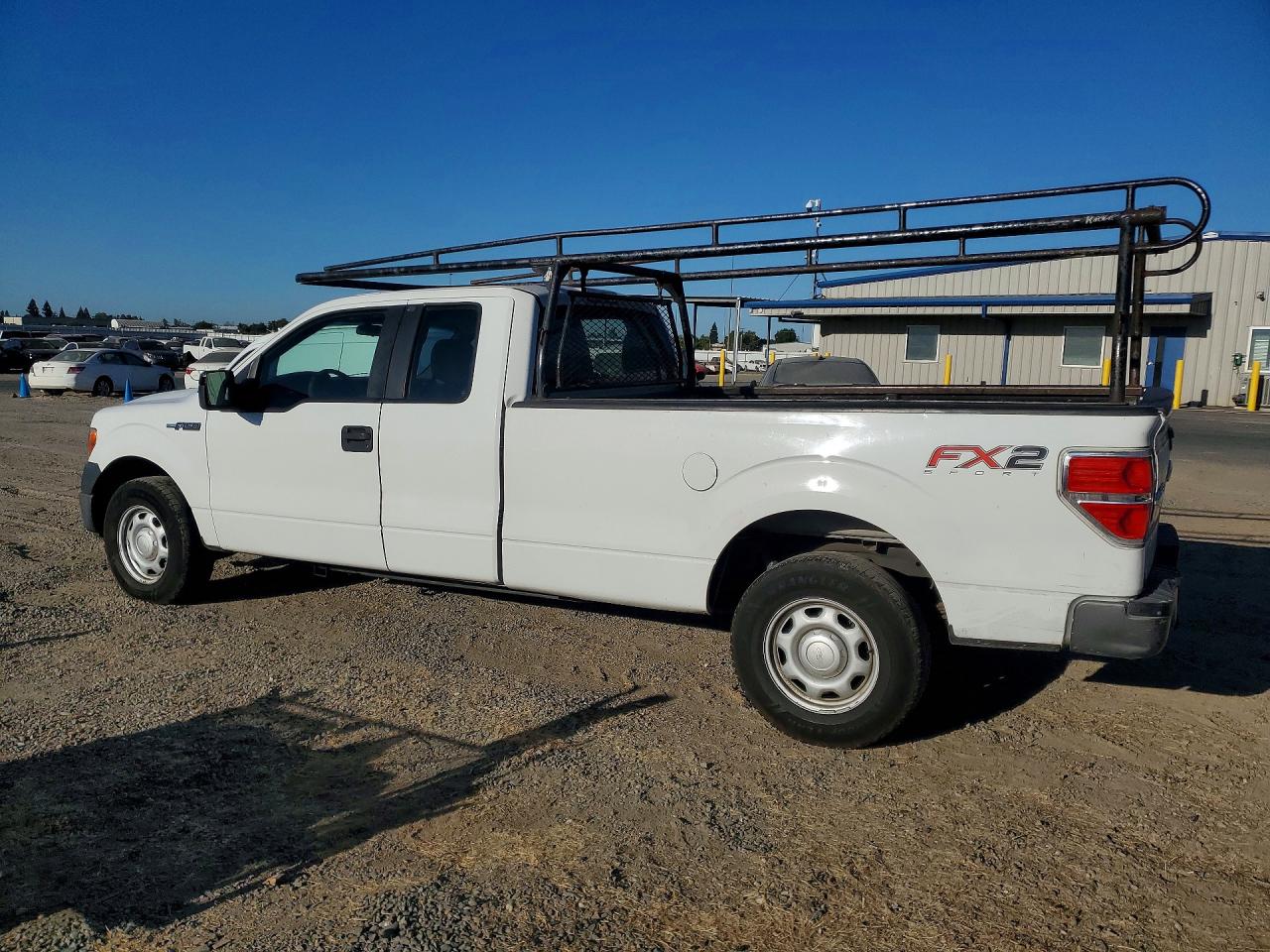 2010 Ford F150 Super Cab White vin: 1FTVX1CV2AKE47482