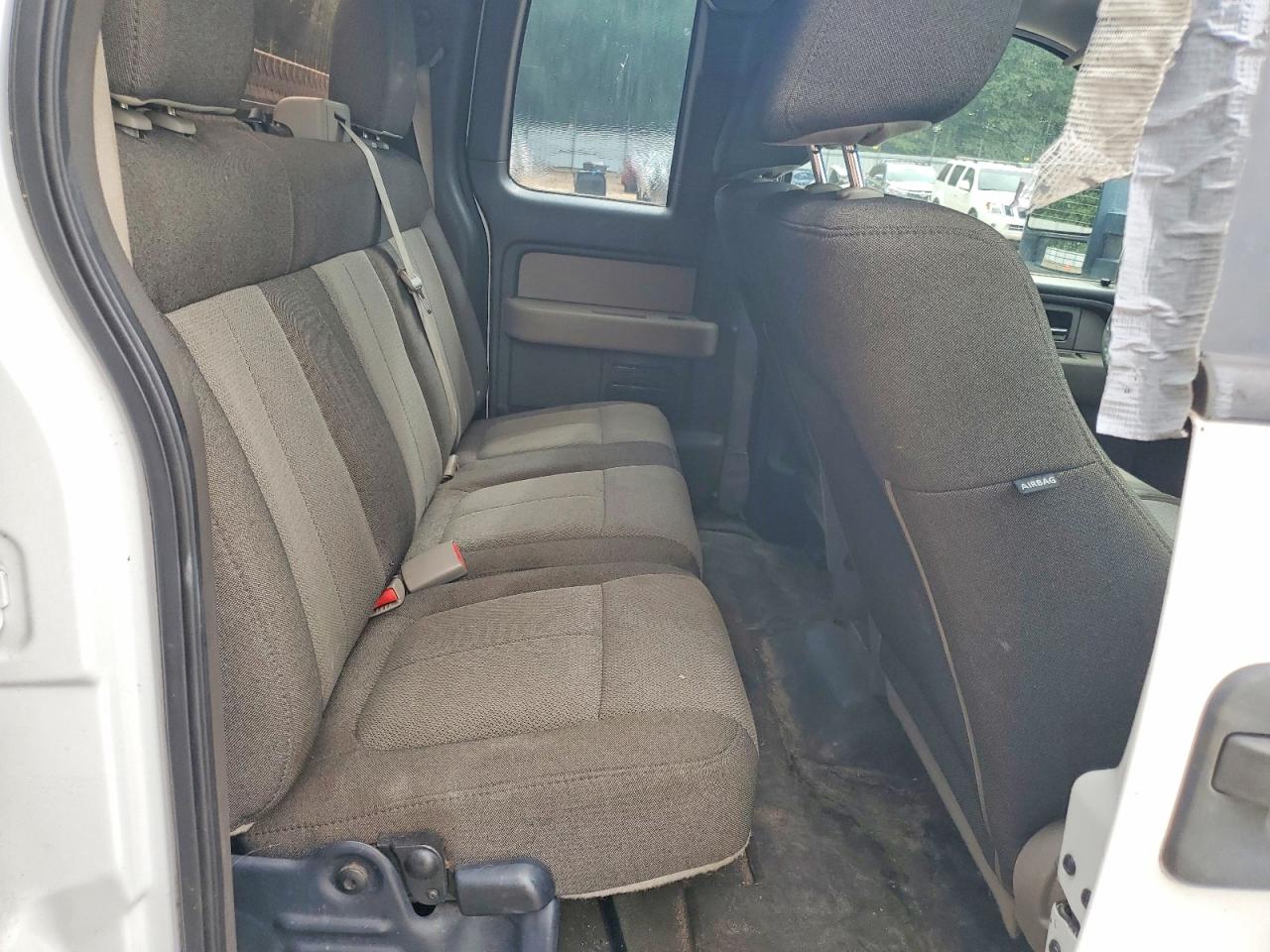 2010 Ford F150 Super Cab White vin: 1FTVX1CV3AKE18539