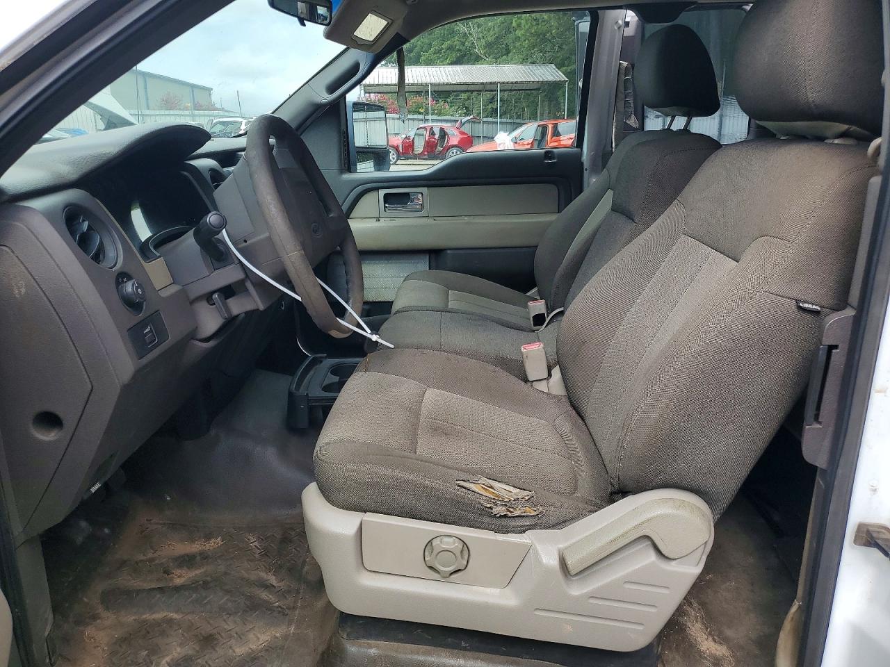 2010 Ford F150 Super Cab White vin: 1FTVX1CV3AKE18539