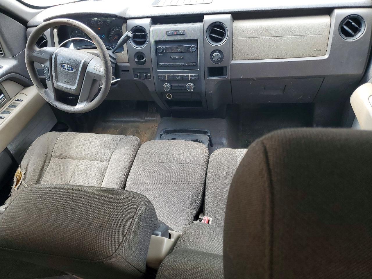 2010 Ford F150 Super Cab White vin: 1FTVX1CV3AKE18539