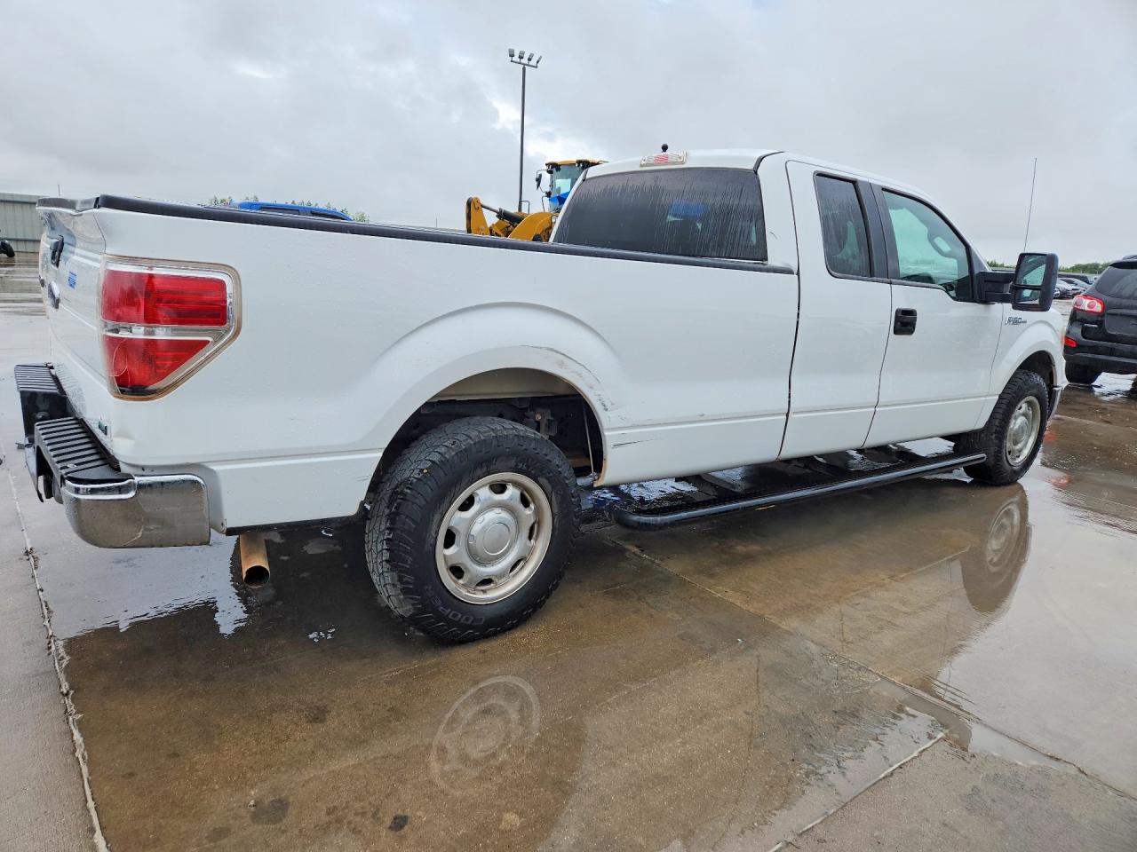 2010 Ford F150 Super Cab Белый vin: 1FTVX1CVXAKC18693