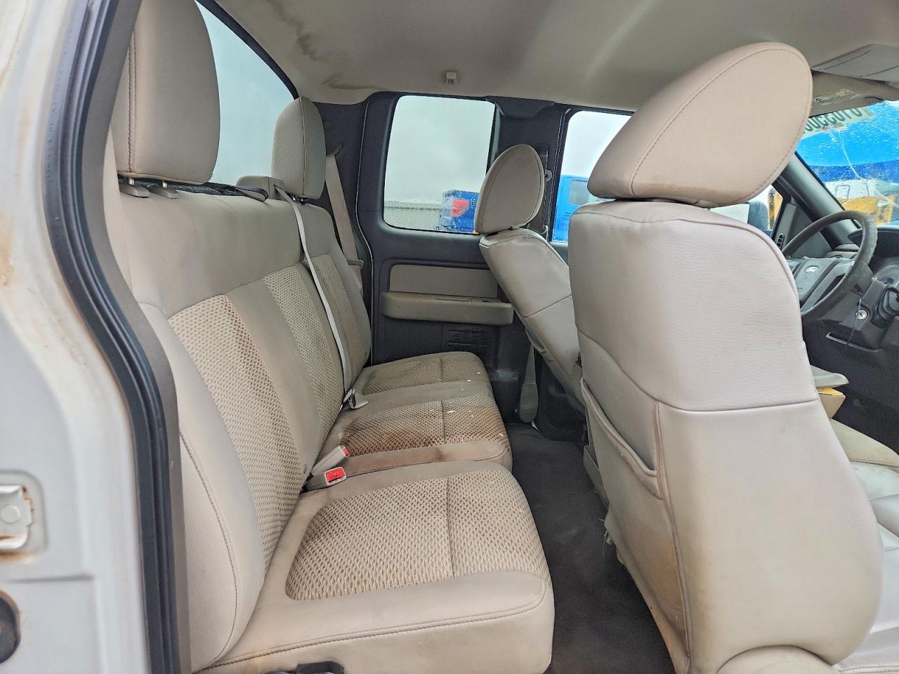 2010 Ford F150 Super Cab Белый vin: 1FTVX1CVXAKC18693