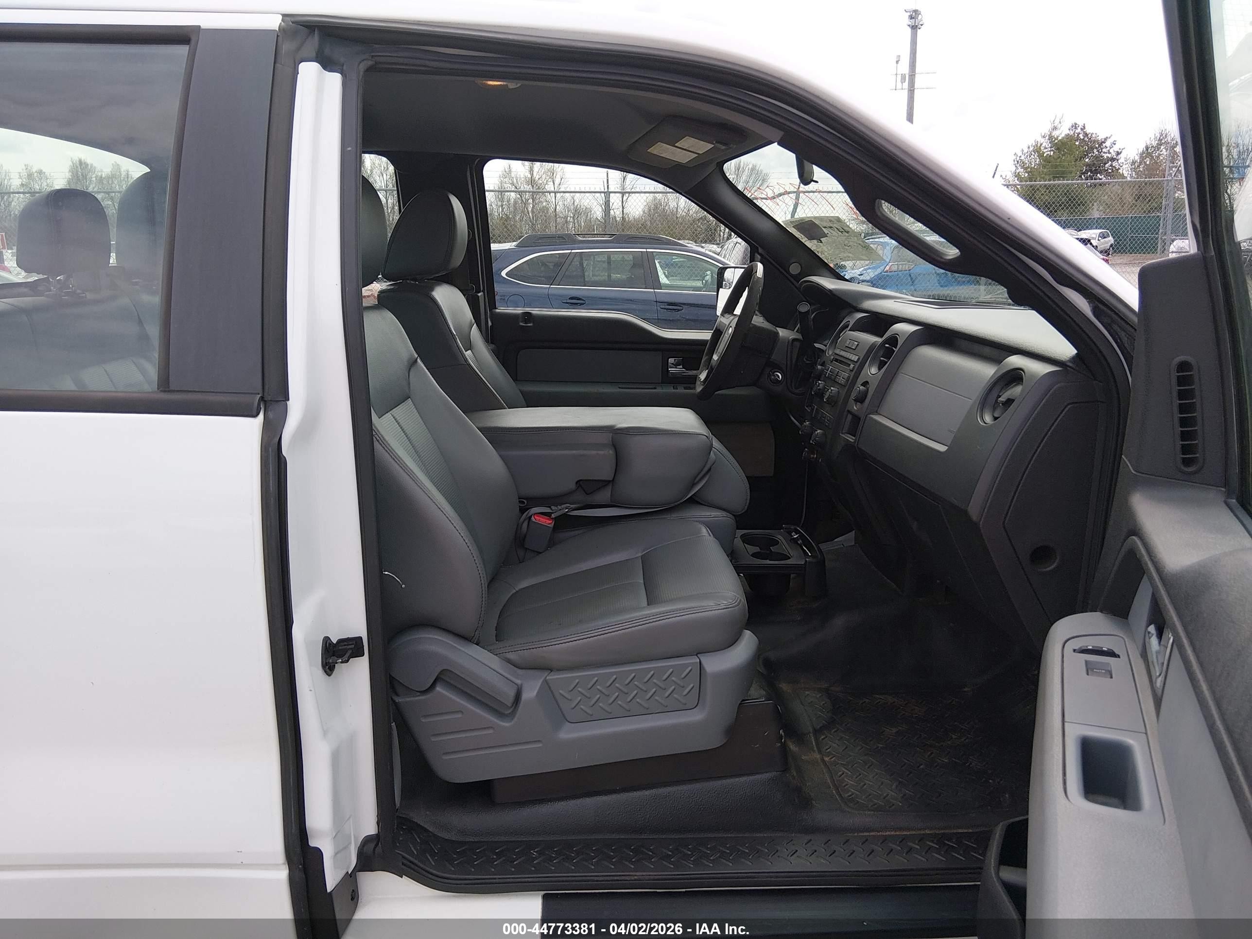 2012 Ford F-150 Xl Белый vin: 1FTVX1EF3CKD06476