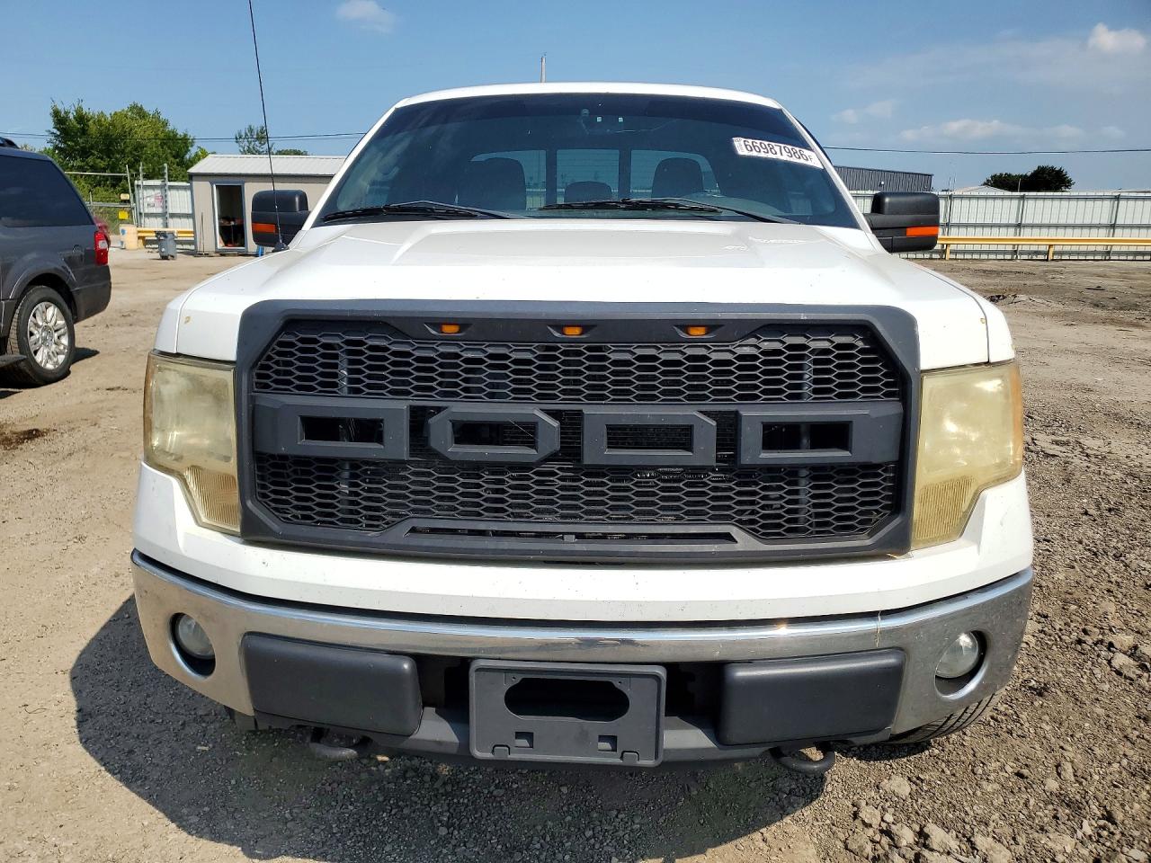 2012 Ford F150 Super Cab White vin: 1FTVX1EF4CKE09101